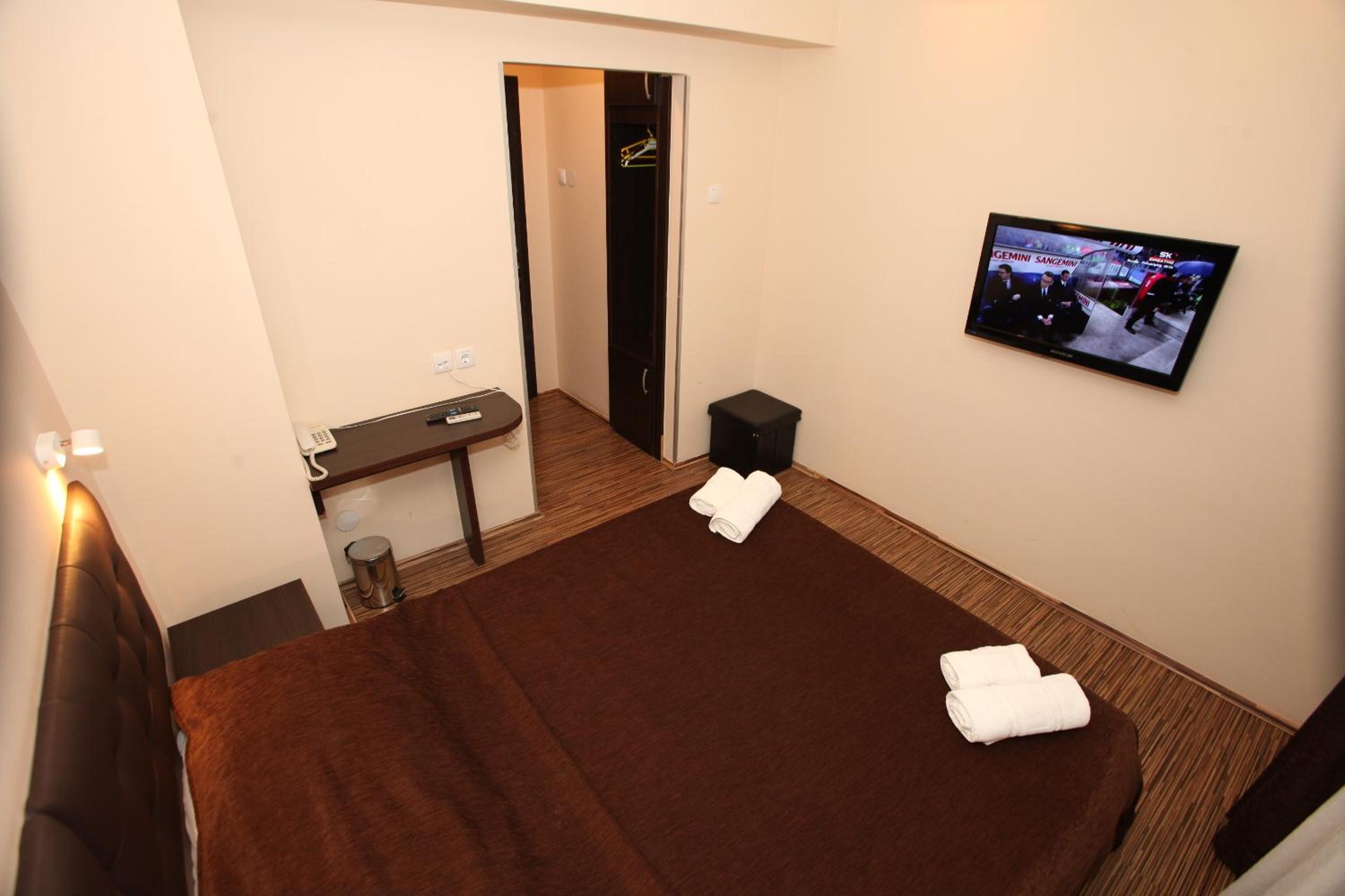 Single Room photo 2