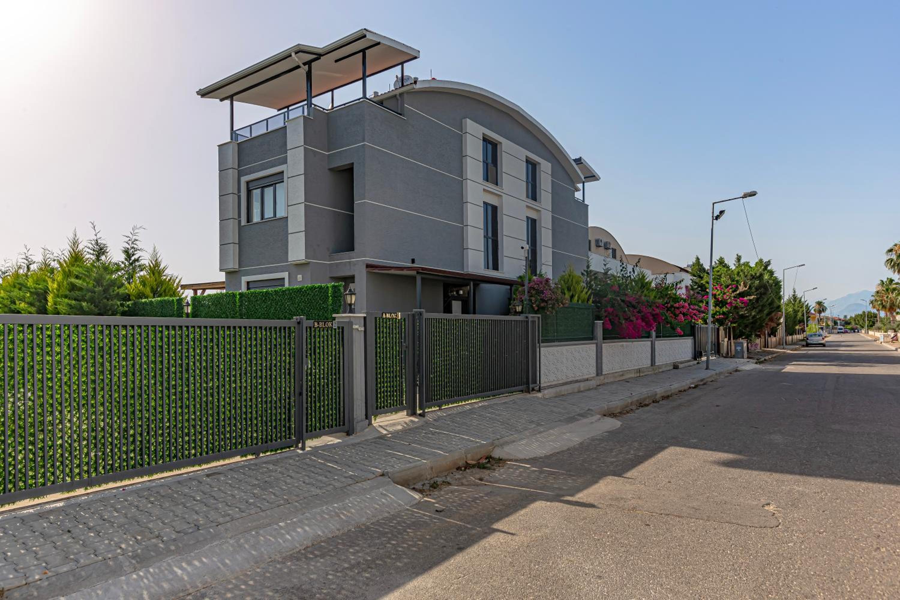 Deluxe Villa