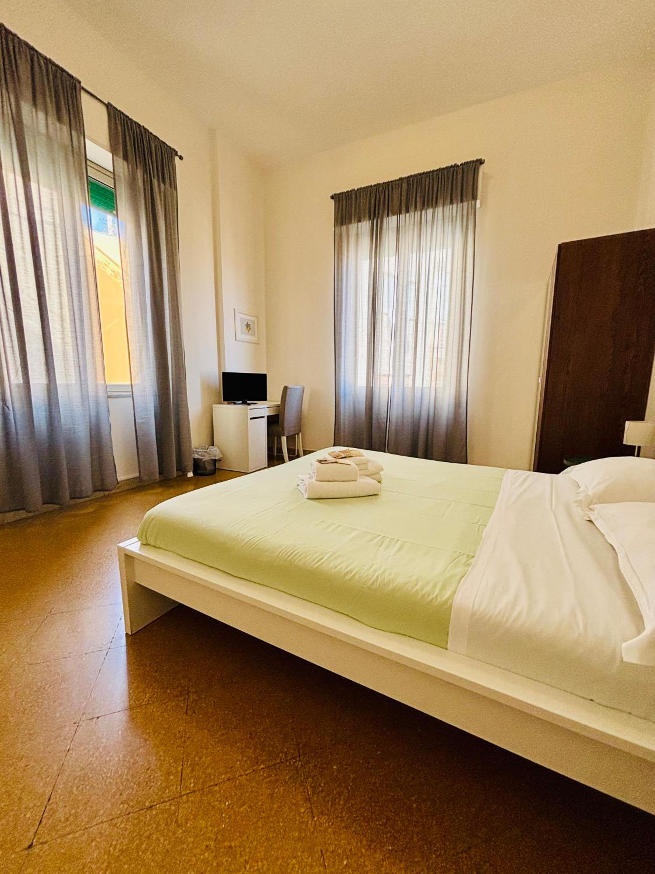 Double Room with Private External Bathroom