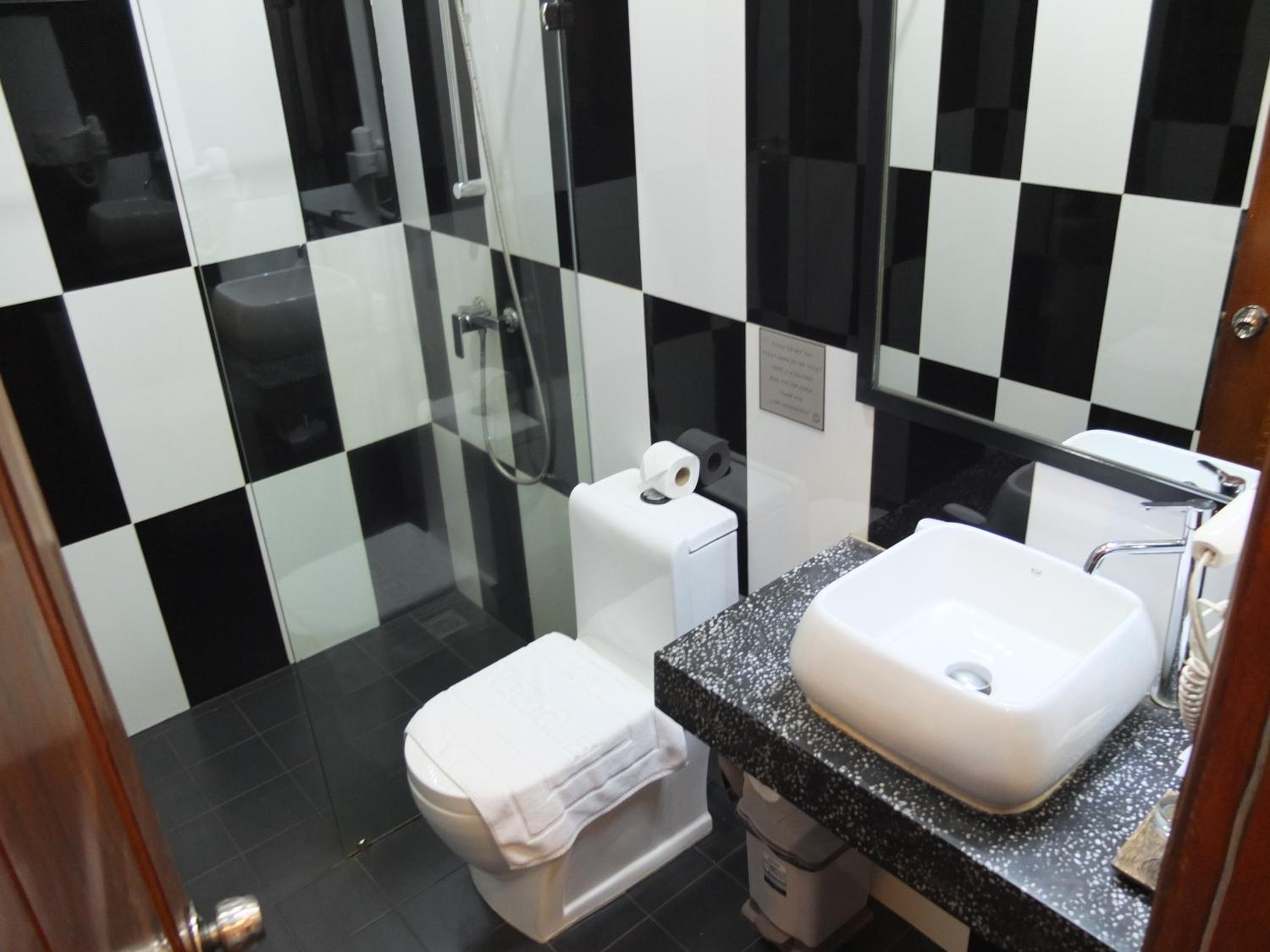 Classic Double Room - Photo 10