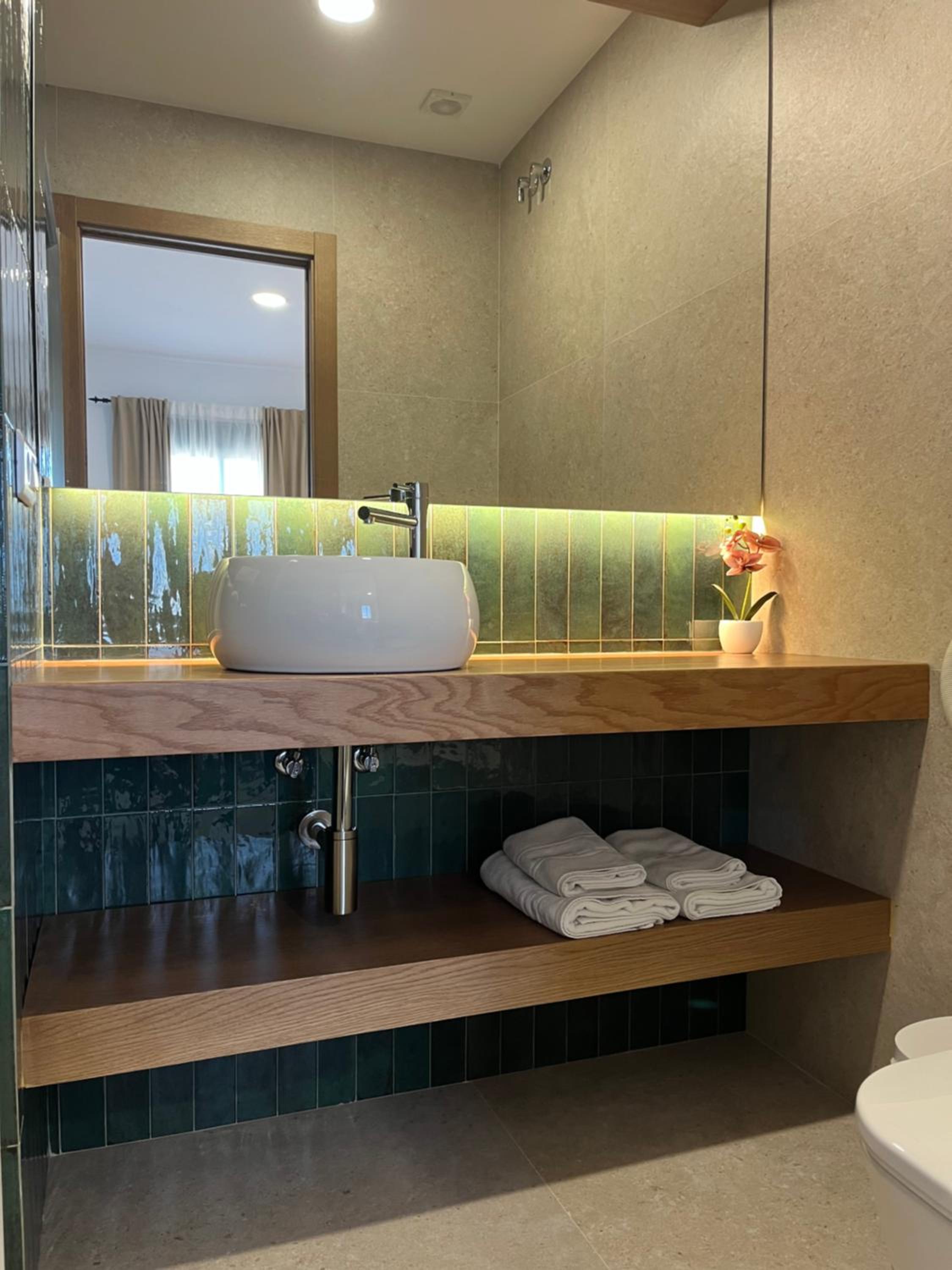 Twin Room with View - Photo 1