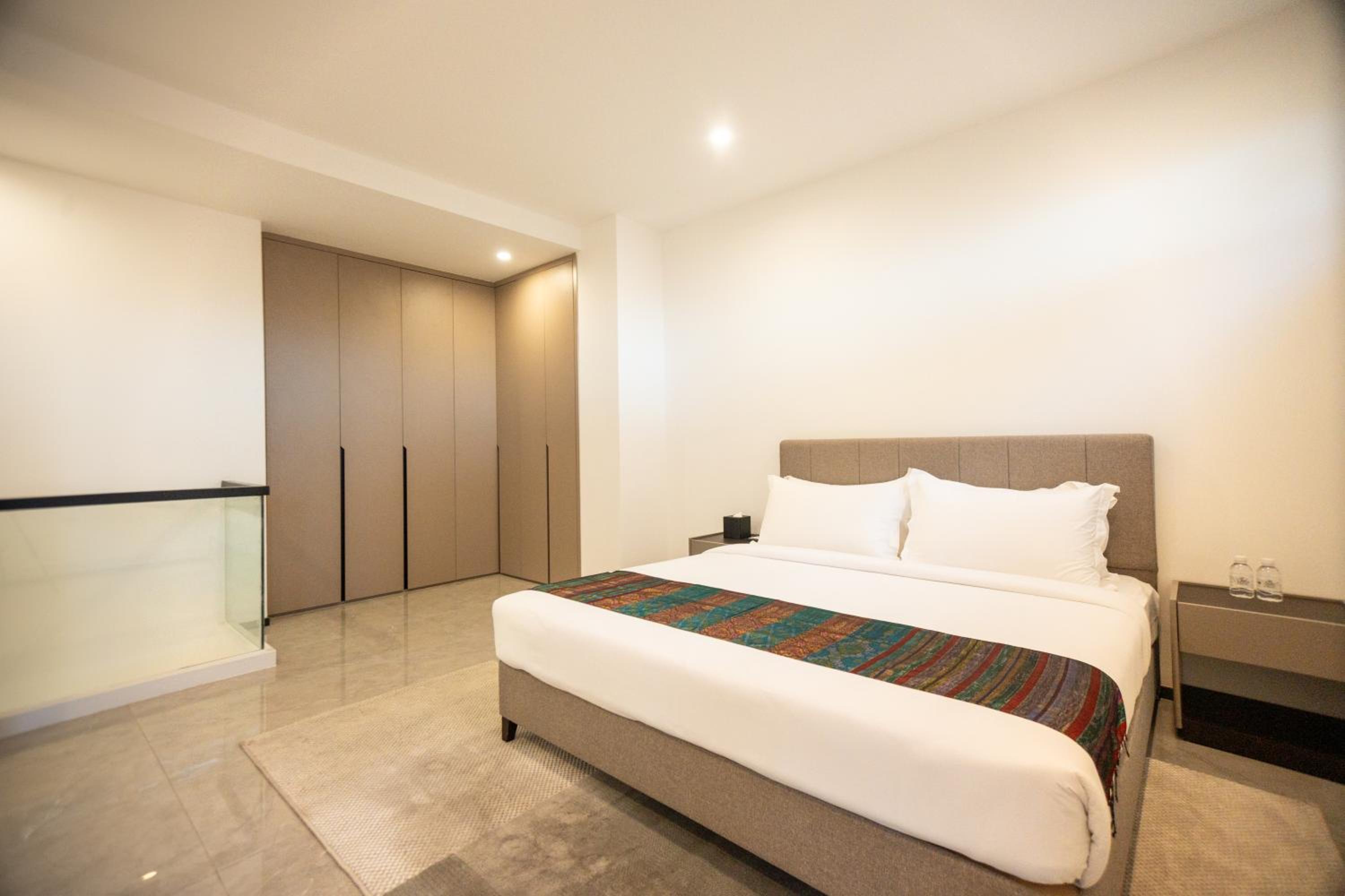 Penthouse Apartment photo 2