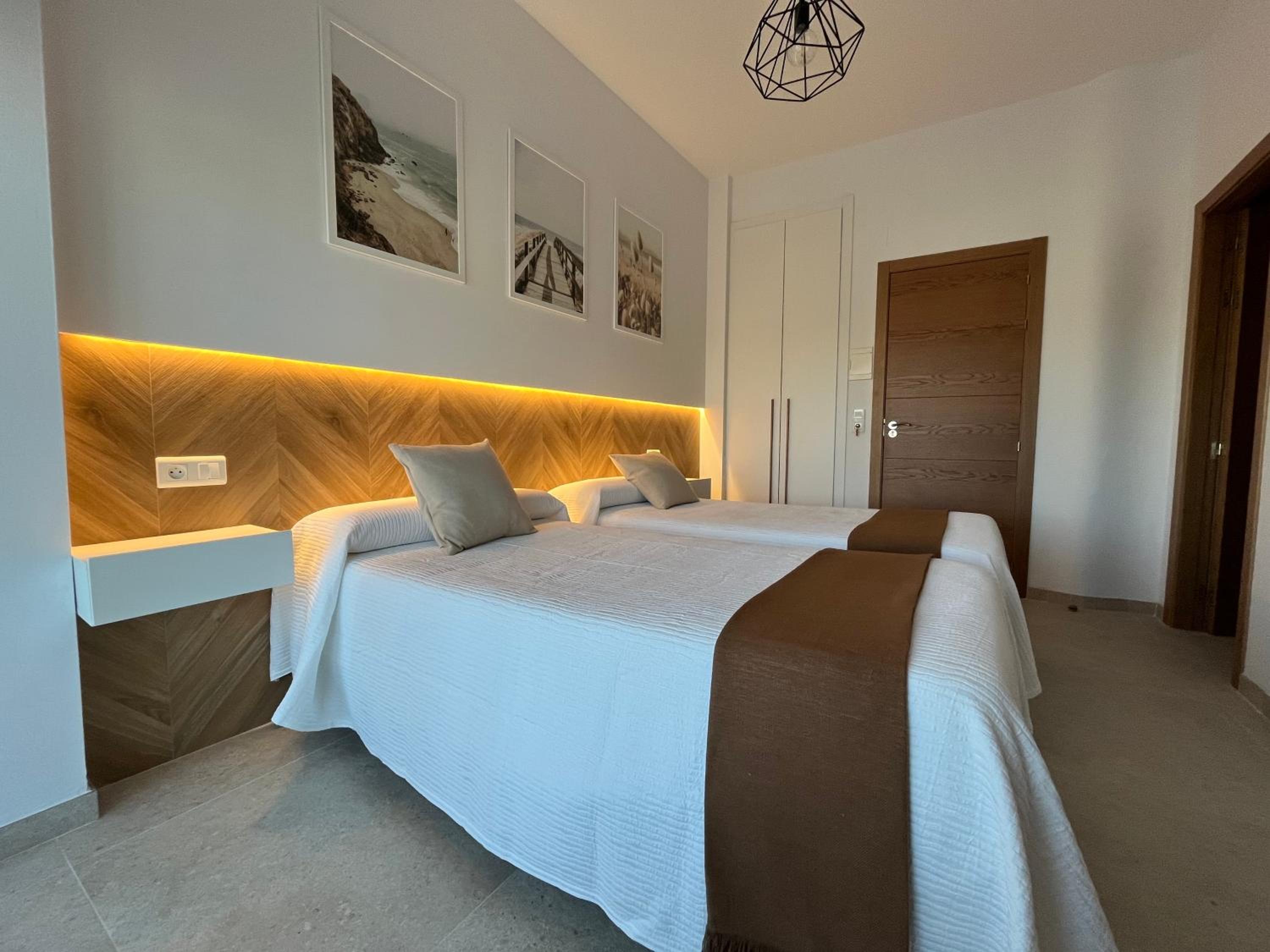 Twin Room with Terrace - Photo 7