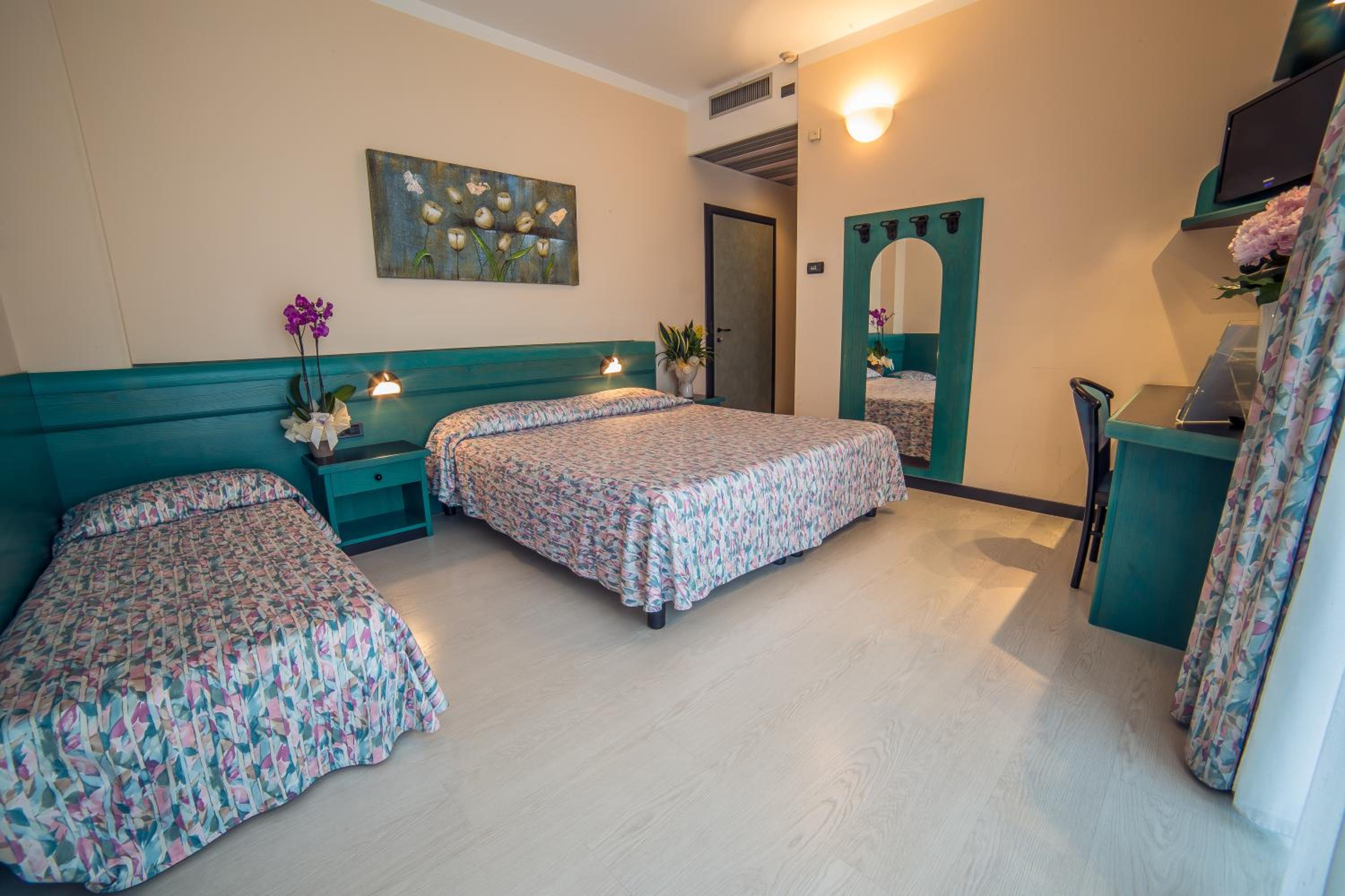 Triple Room with Balcony photo 3