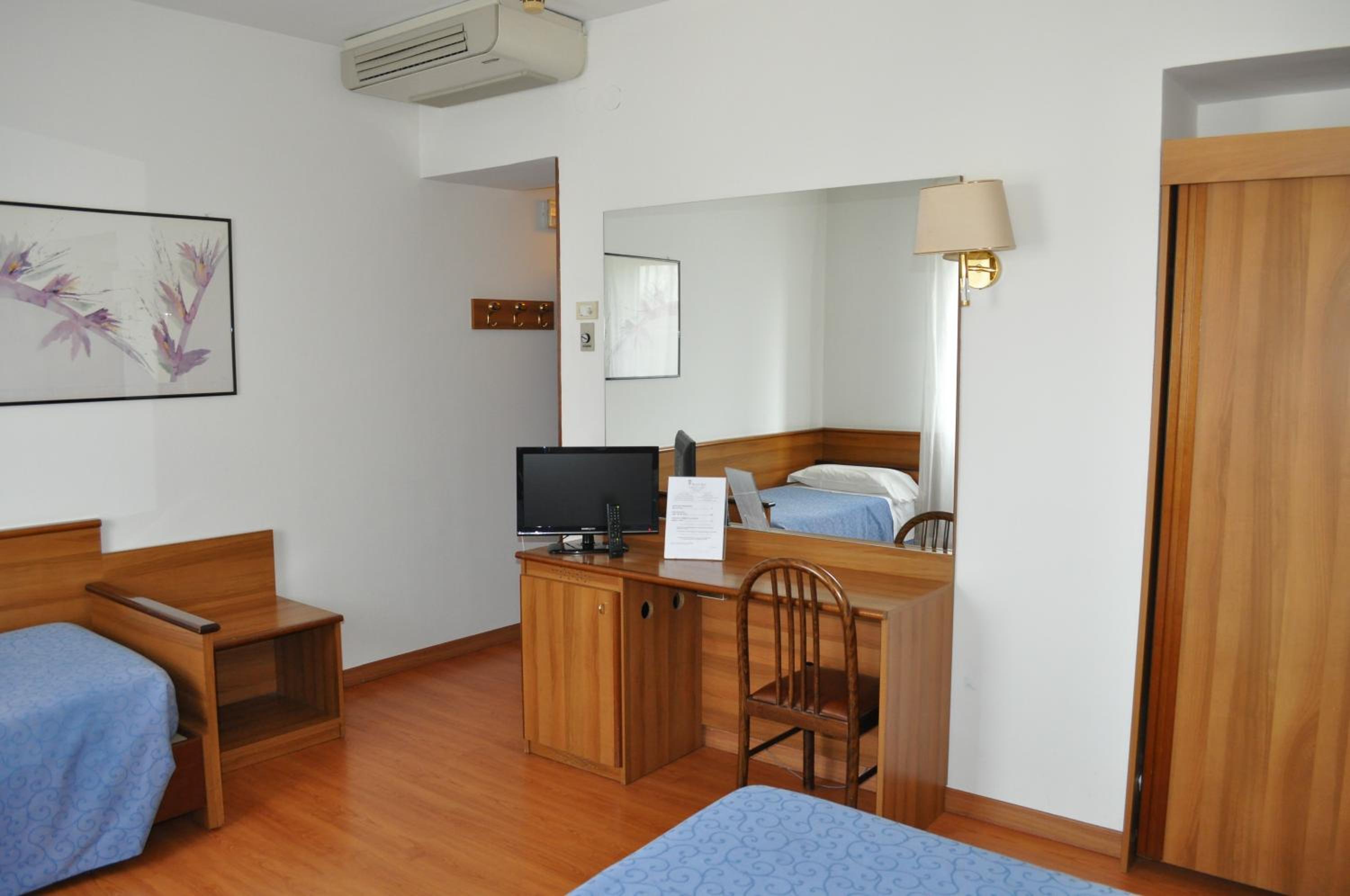 Triple Room - Photo 7