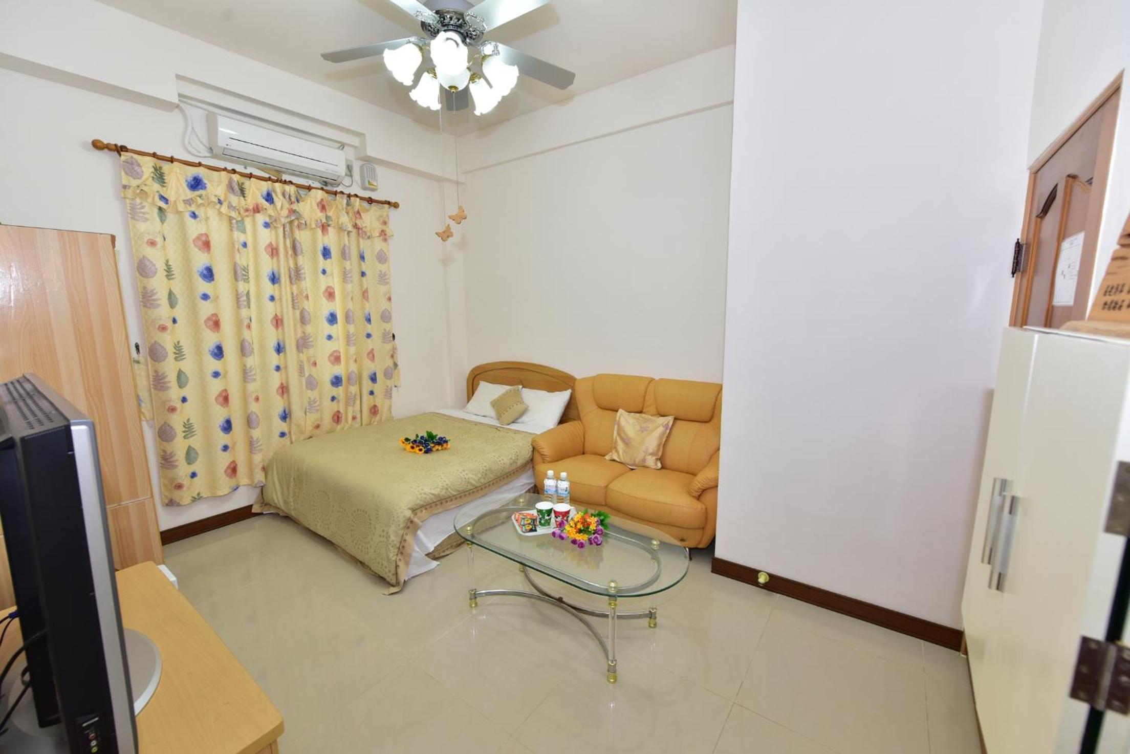Economy Double Room photo 2