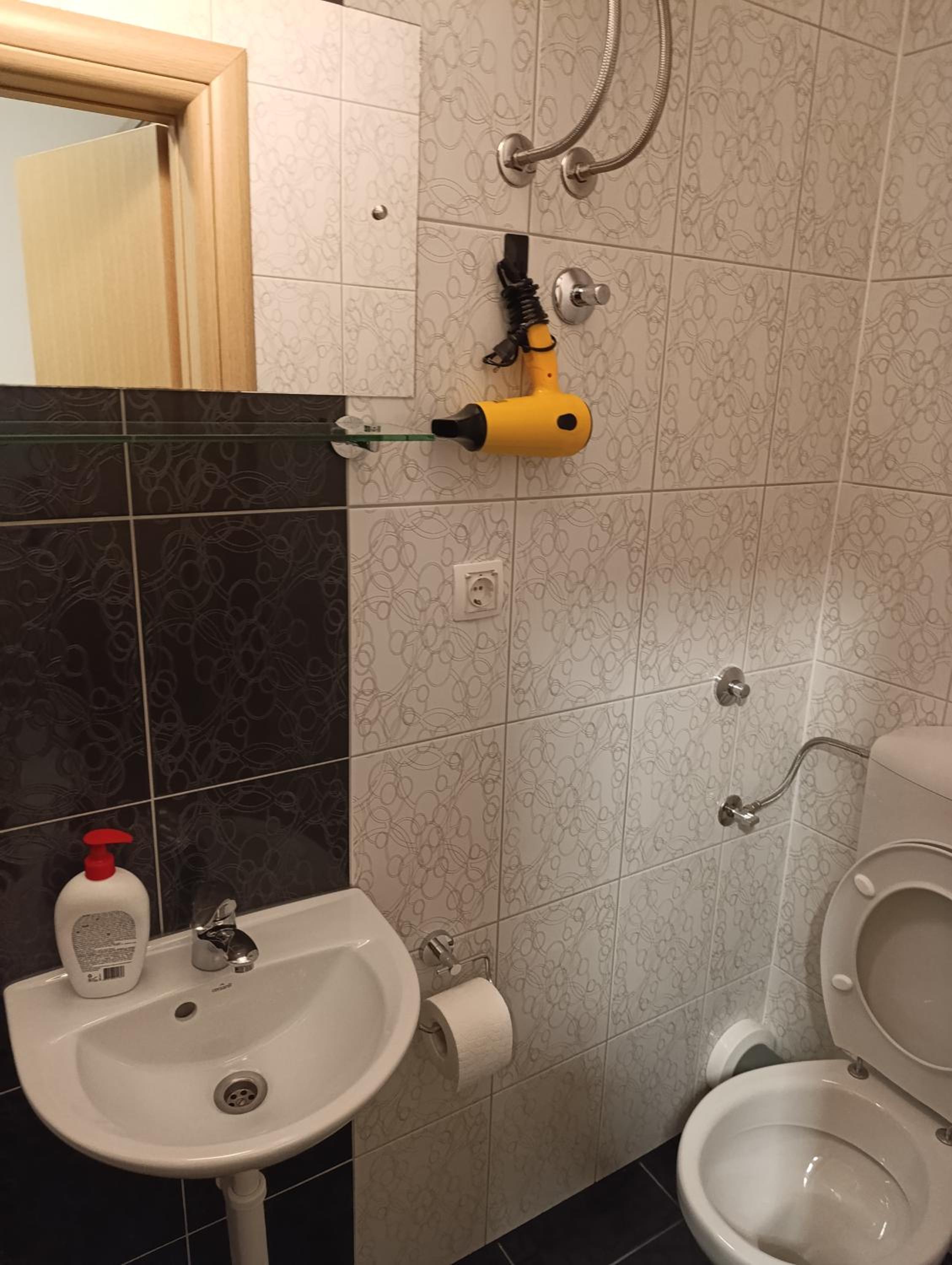 Single Room with Private Bathroom