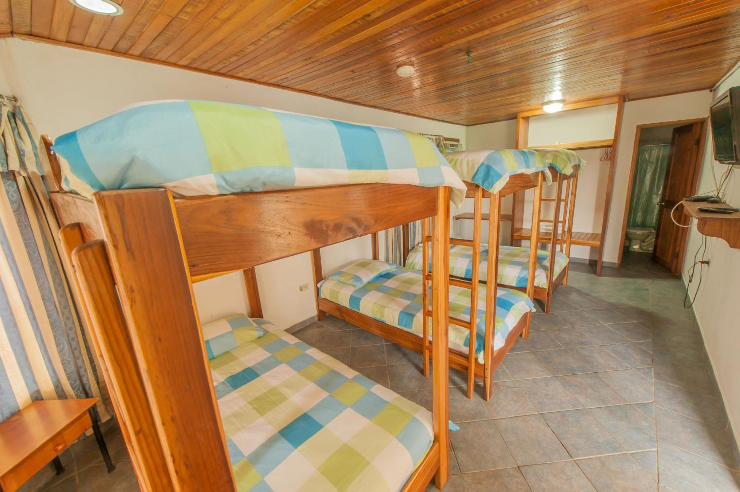Family Room (6 Adults)