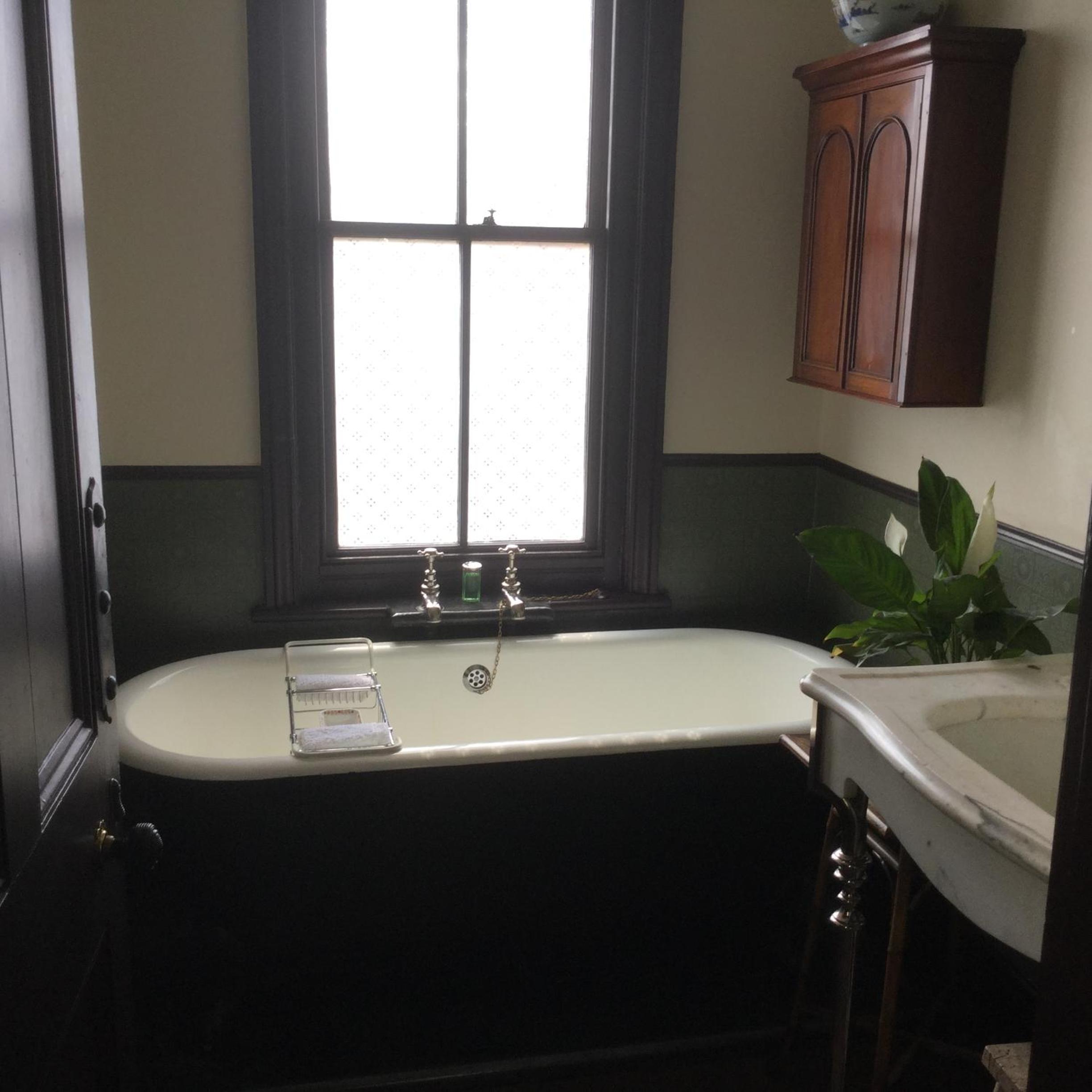 Double Room with External Private Bathroom - Photo 19