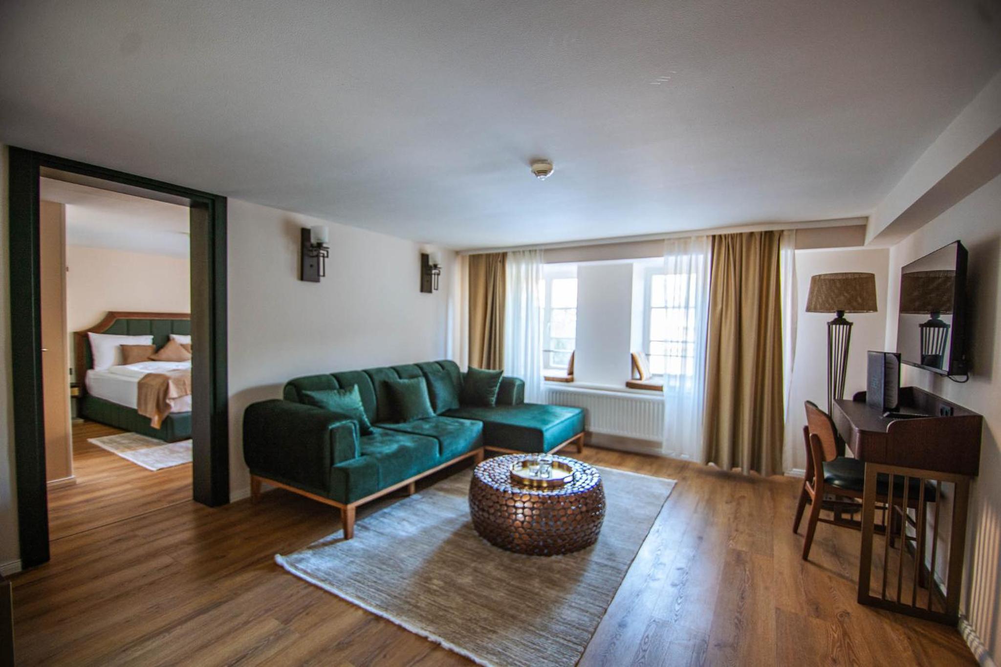 Suite with Lake View