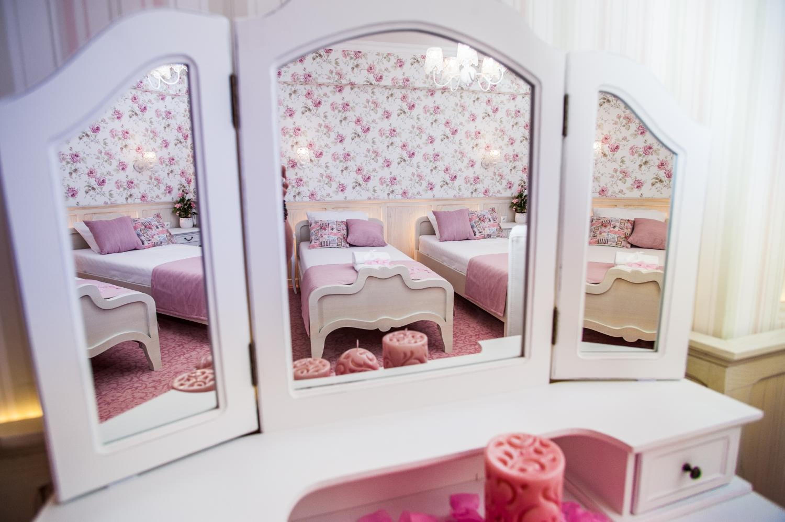 Deluxe Twin Room - Photo 6