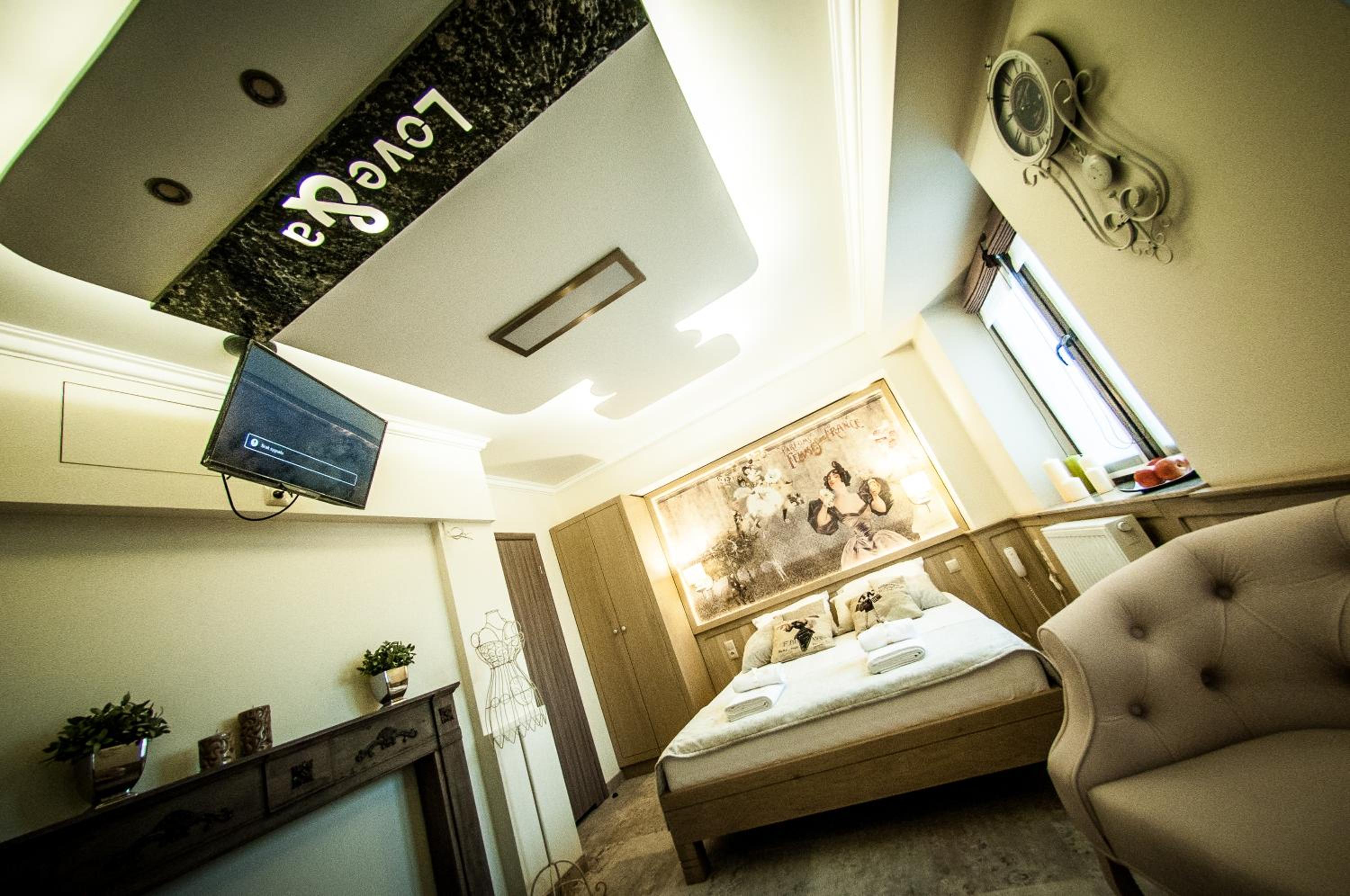 Standard Double Room - Photo 3