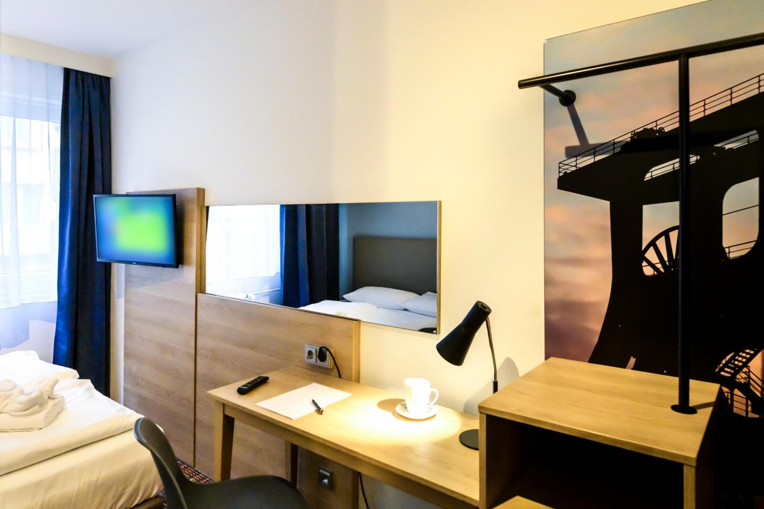 Small Double Room photo 2
