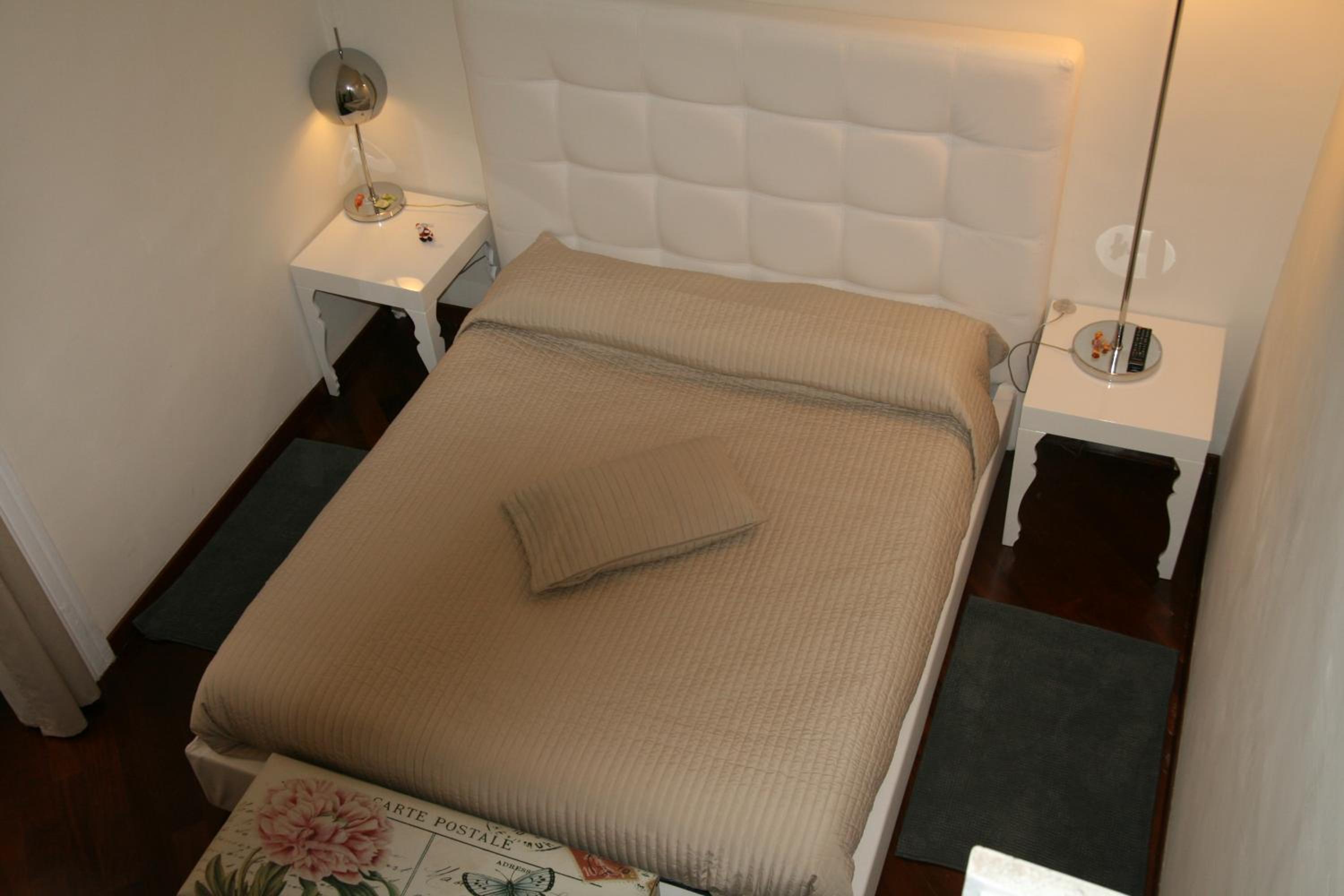 One-Bedroom Apartment - Separate Building - Photo 7