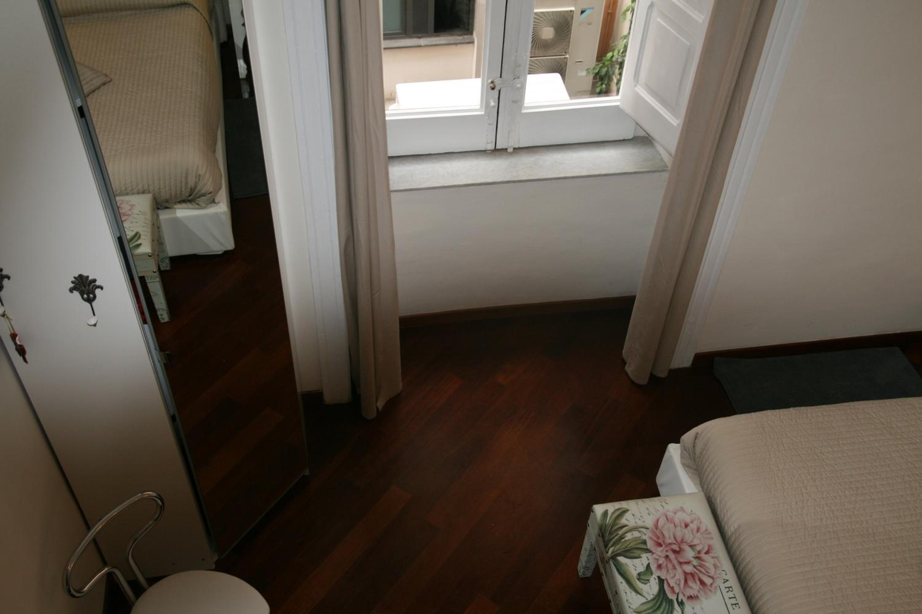 One-Bedroom Apartment - Separate Building - Photo 10