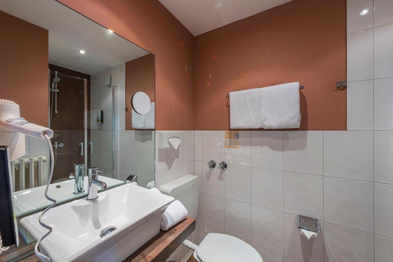 Double Room - Photo 12