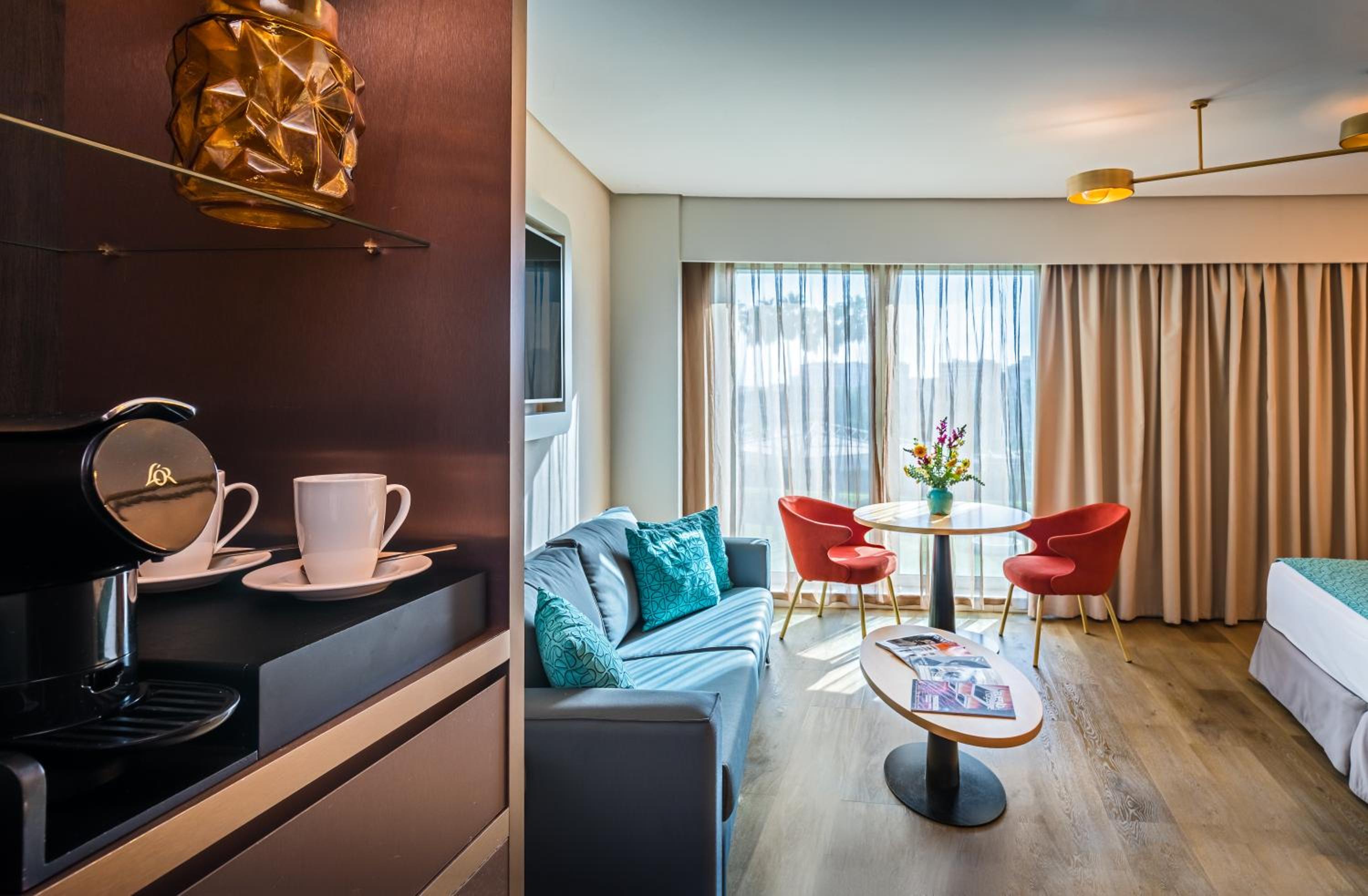Premium Family Room (2 adults + 2 children)