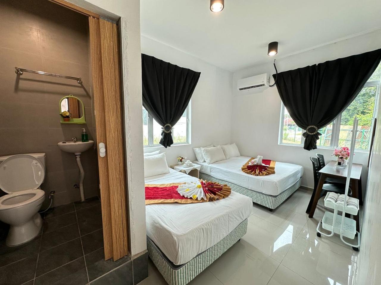 Standard Triple Room - Photo 2