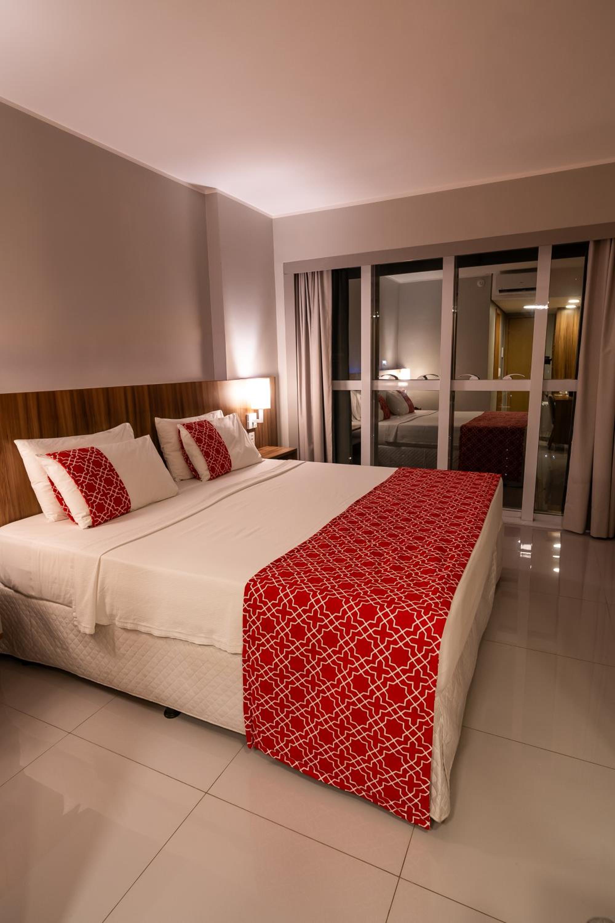 Deluxe Room - Photo 10