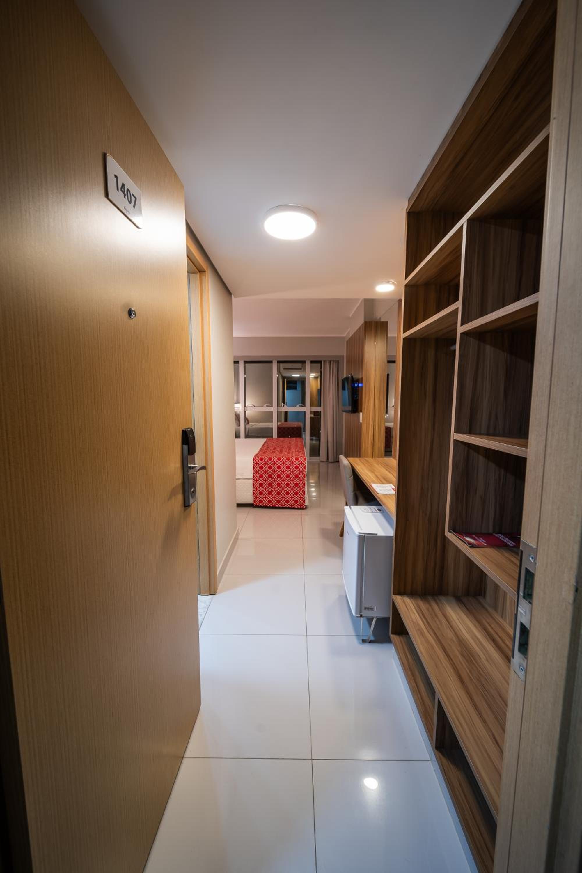 Deluxe Room - Photo 14