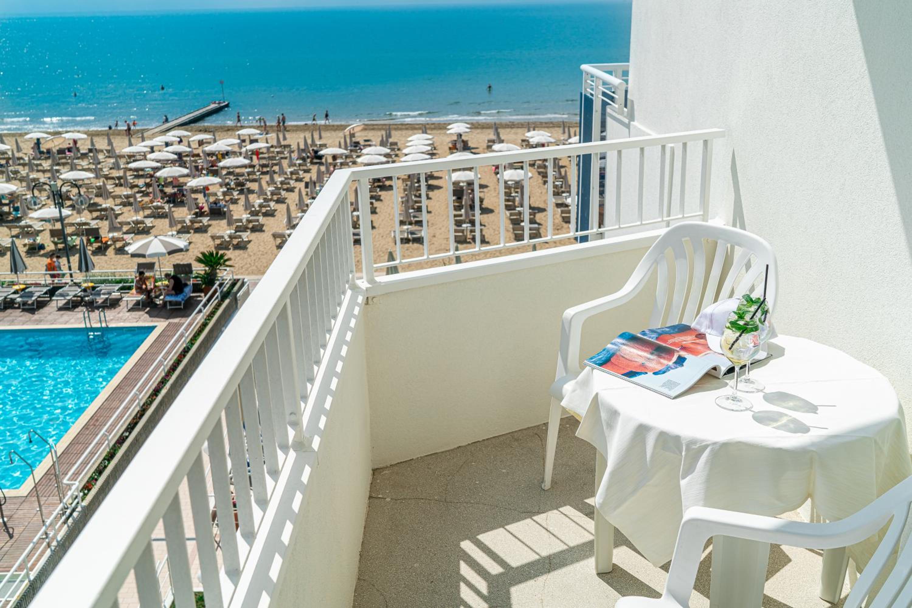 Double Room with Sea View photo 3