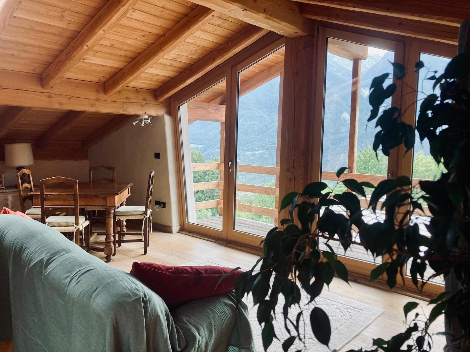 Studio with Mountain View