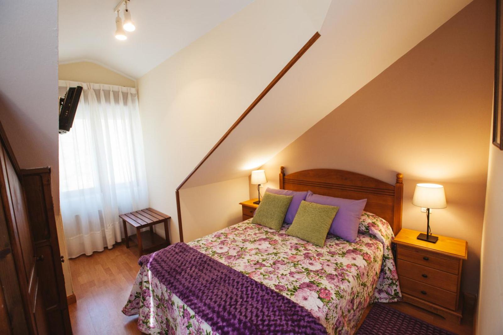 Double or Twin Room - Photo 14