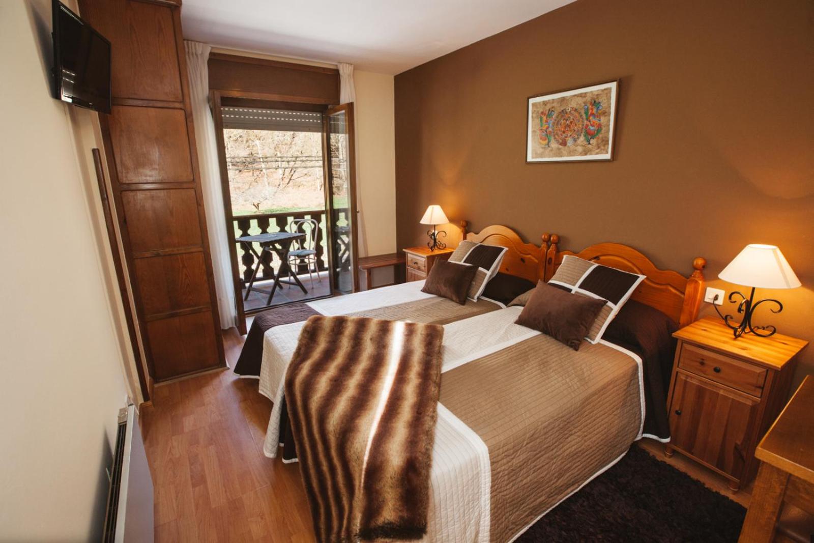 Double or Twin Room - Photo 40