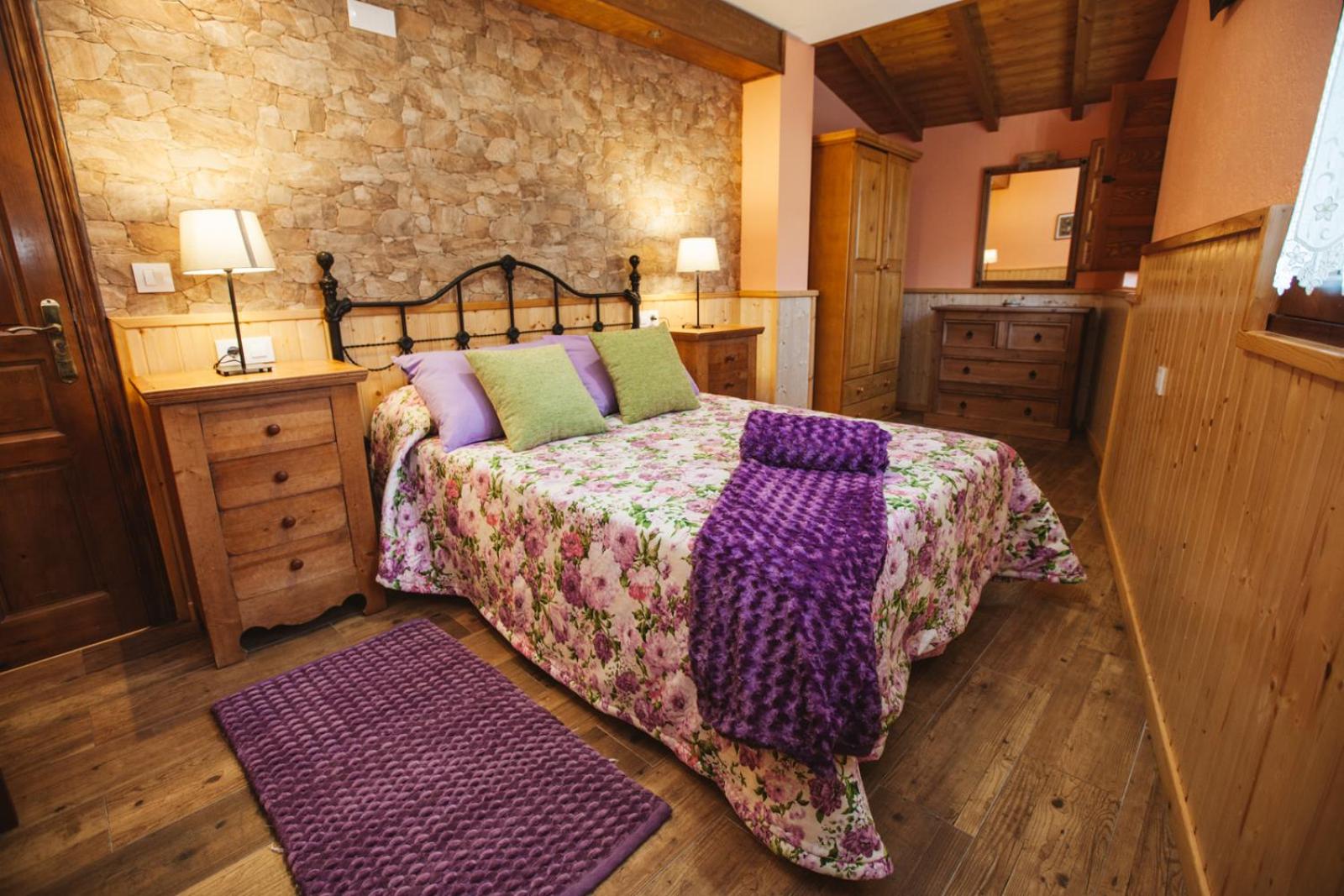 Double or Twin Room - Photo 9