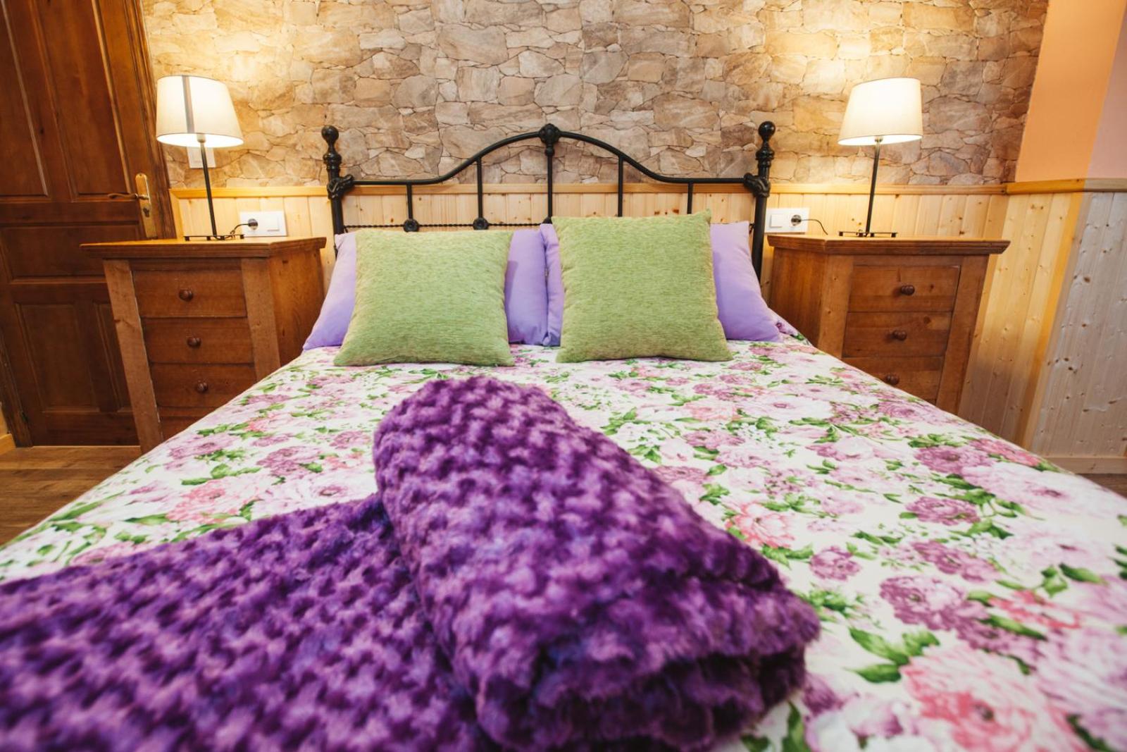 Double or Twin Room - Photo 10