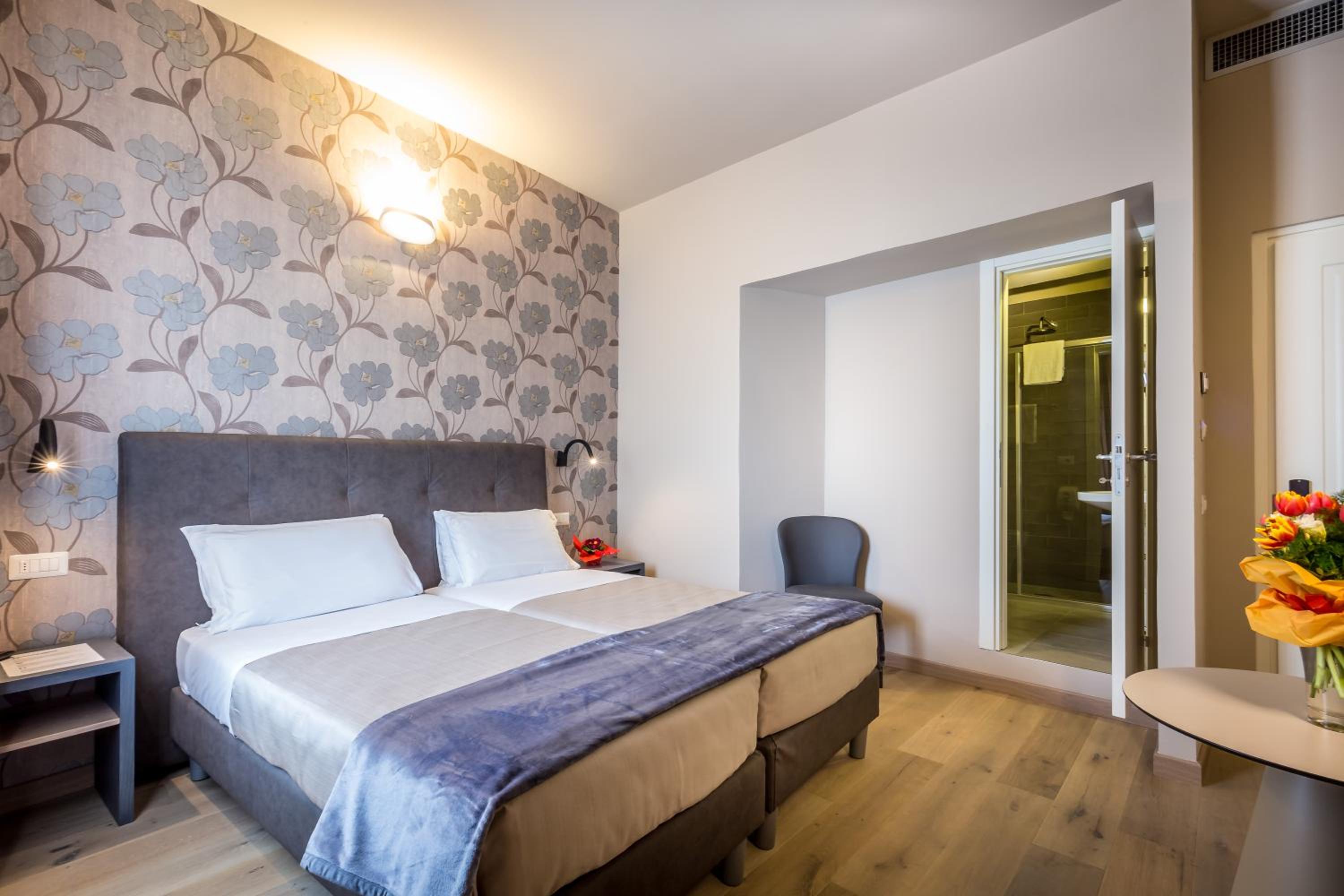 Double Room photo 2