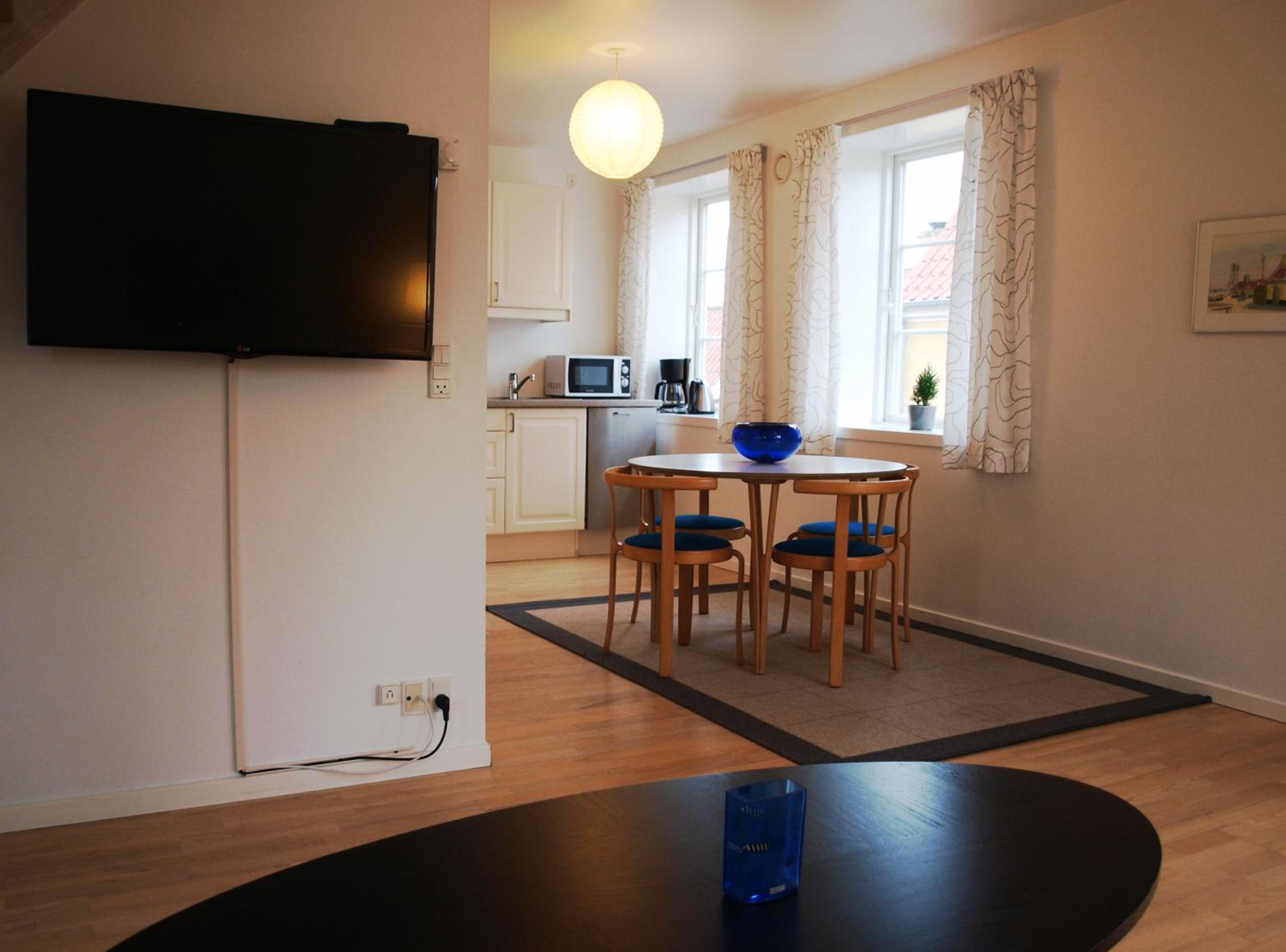Two-Bedroom Apartment - Photo 15