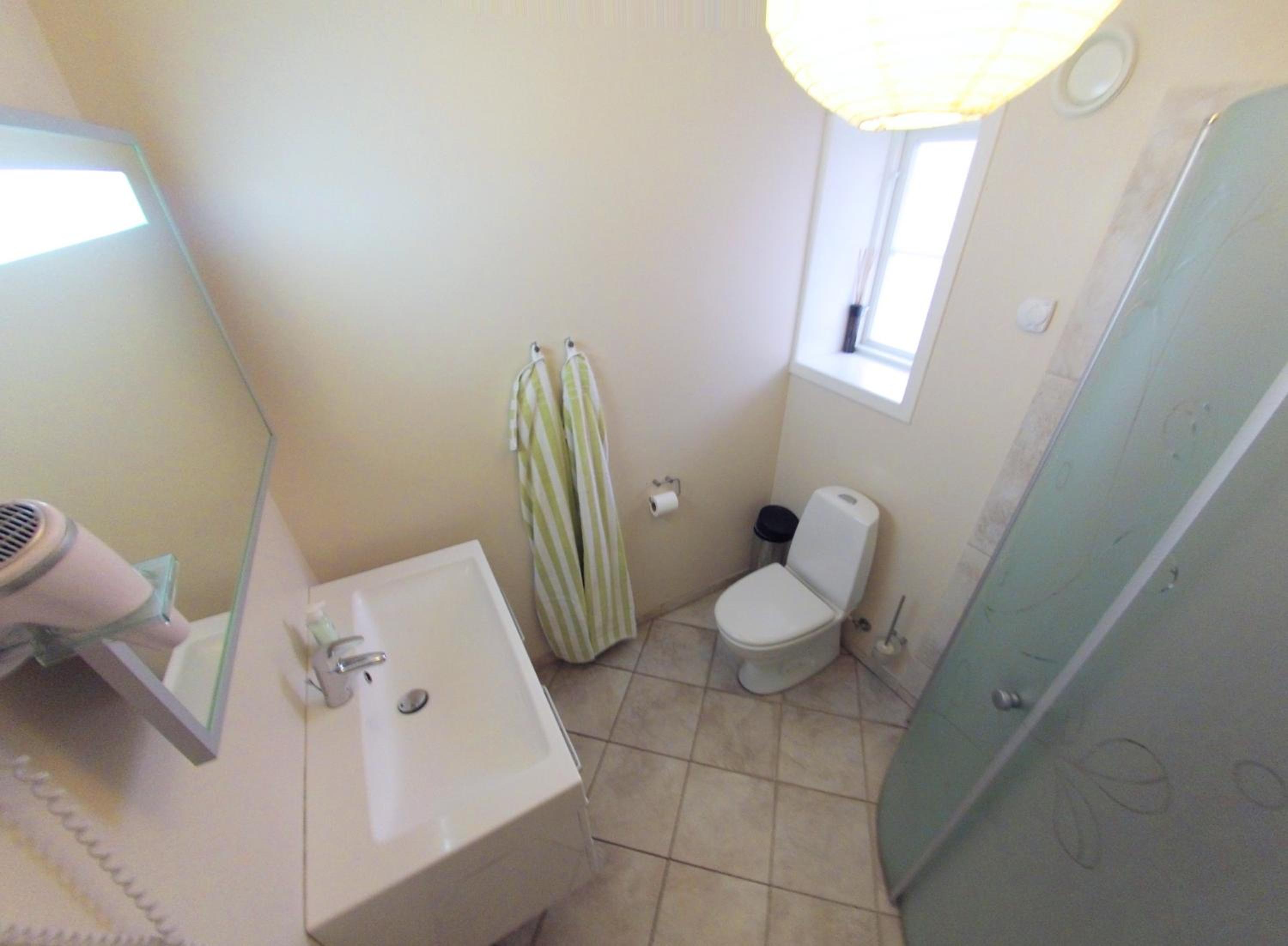Two-Bedroom Apartment - Photo 2