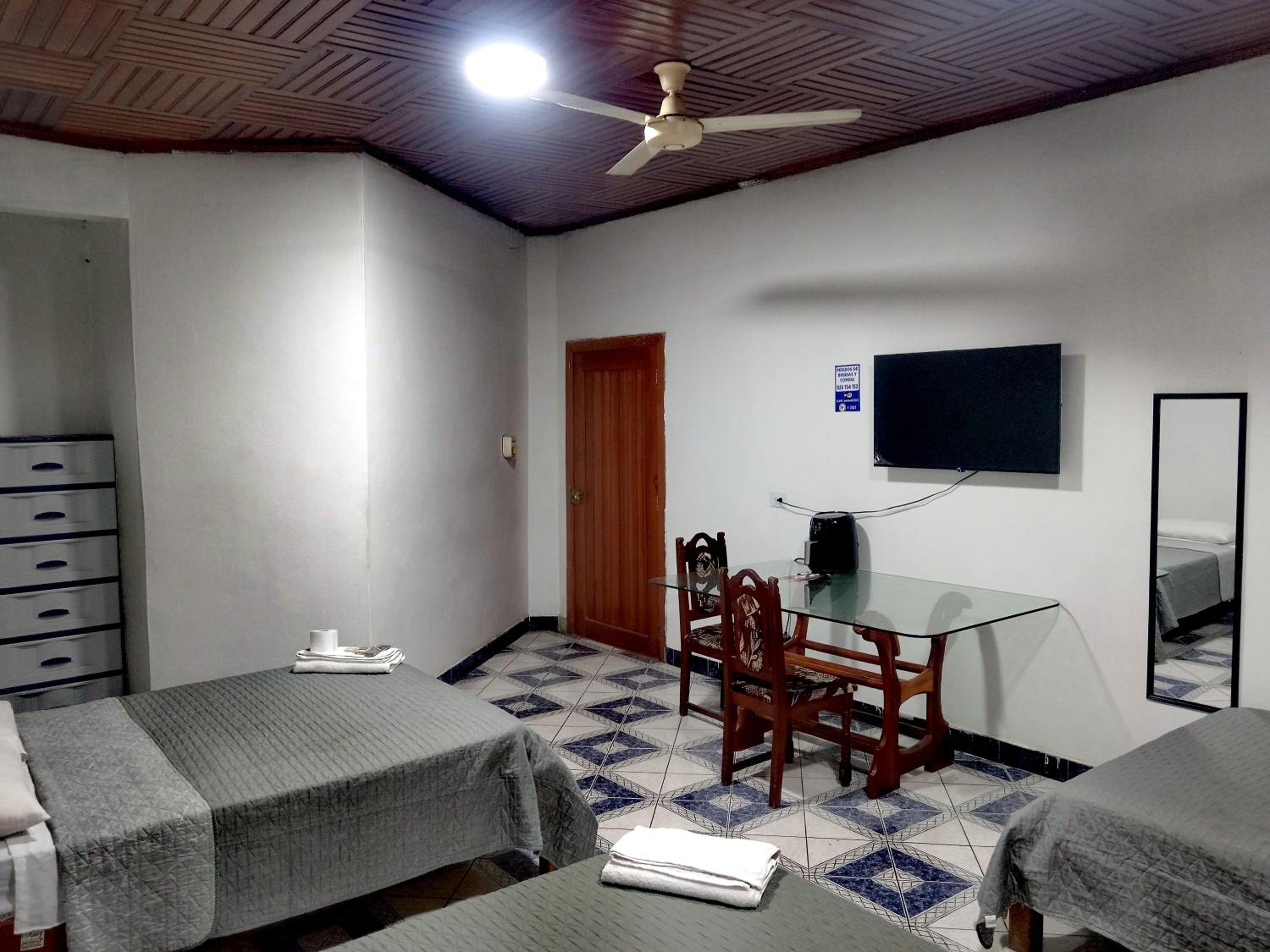 Triple Room with Private Bathroom photo 1