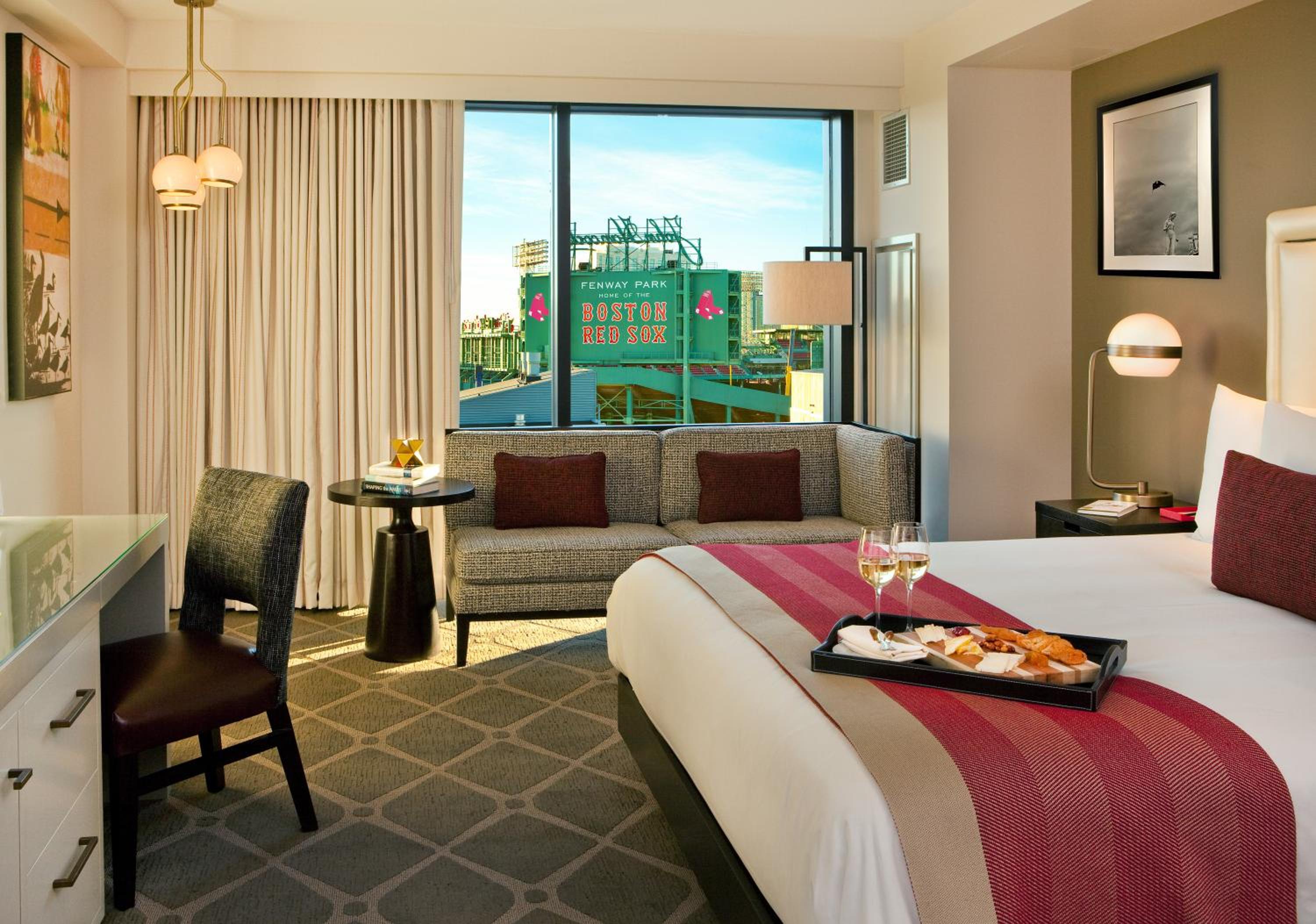 Fenway King Room - Photo 5