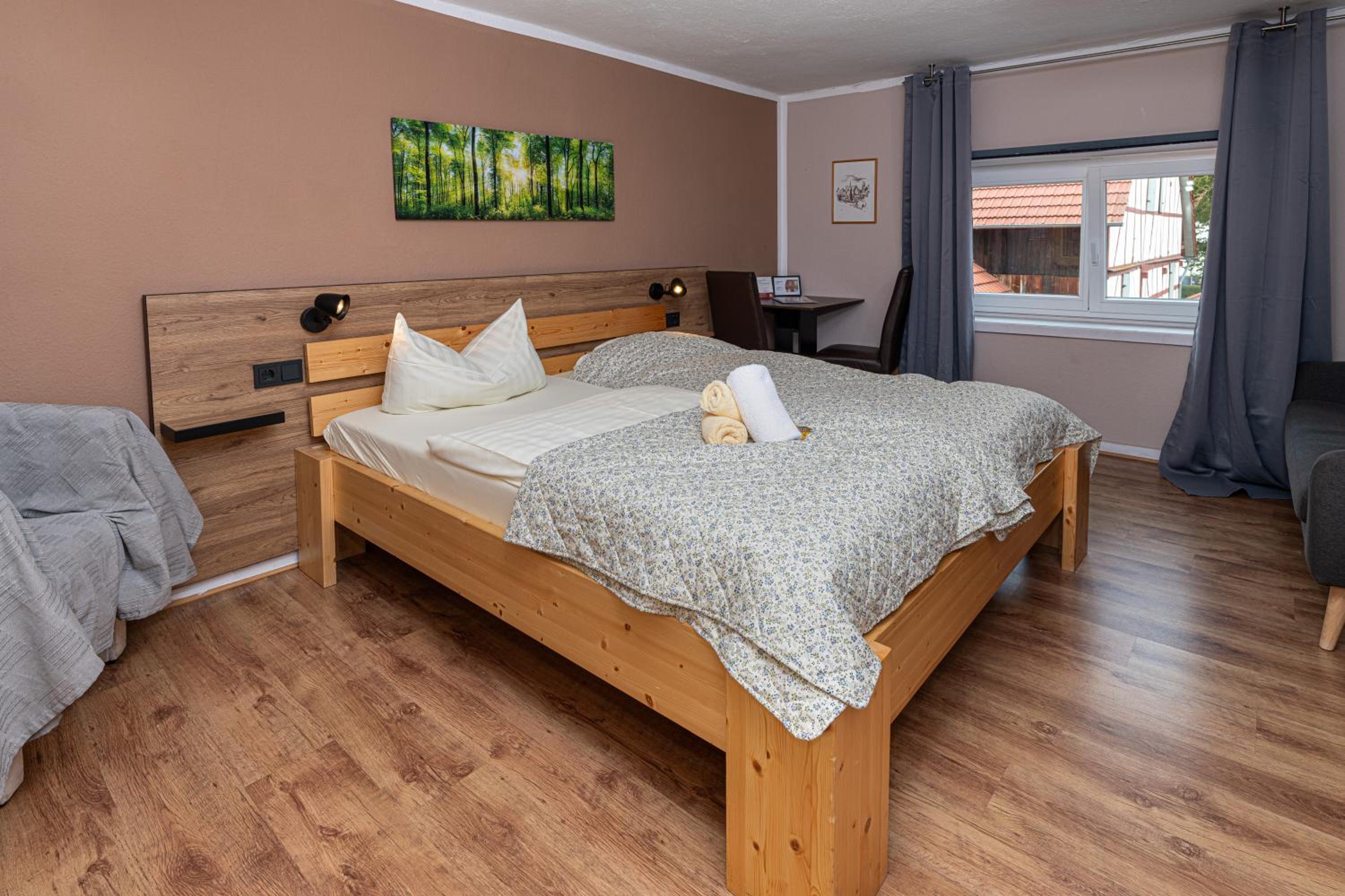 Budget Double Room - Photo 1
