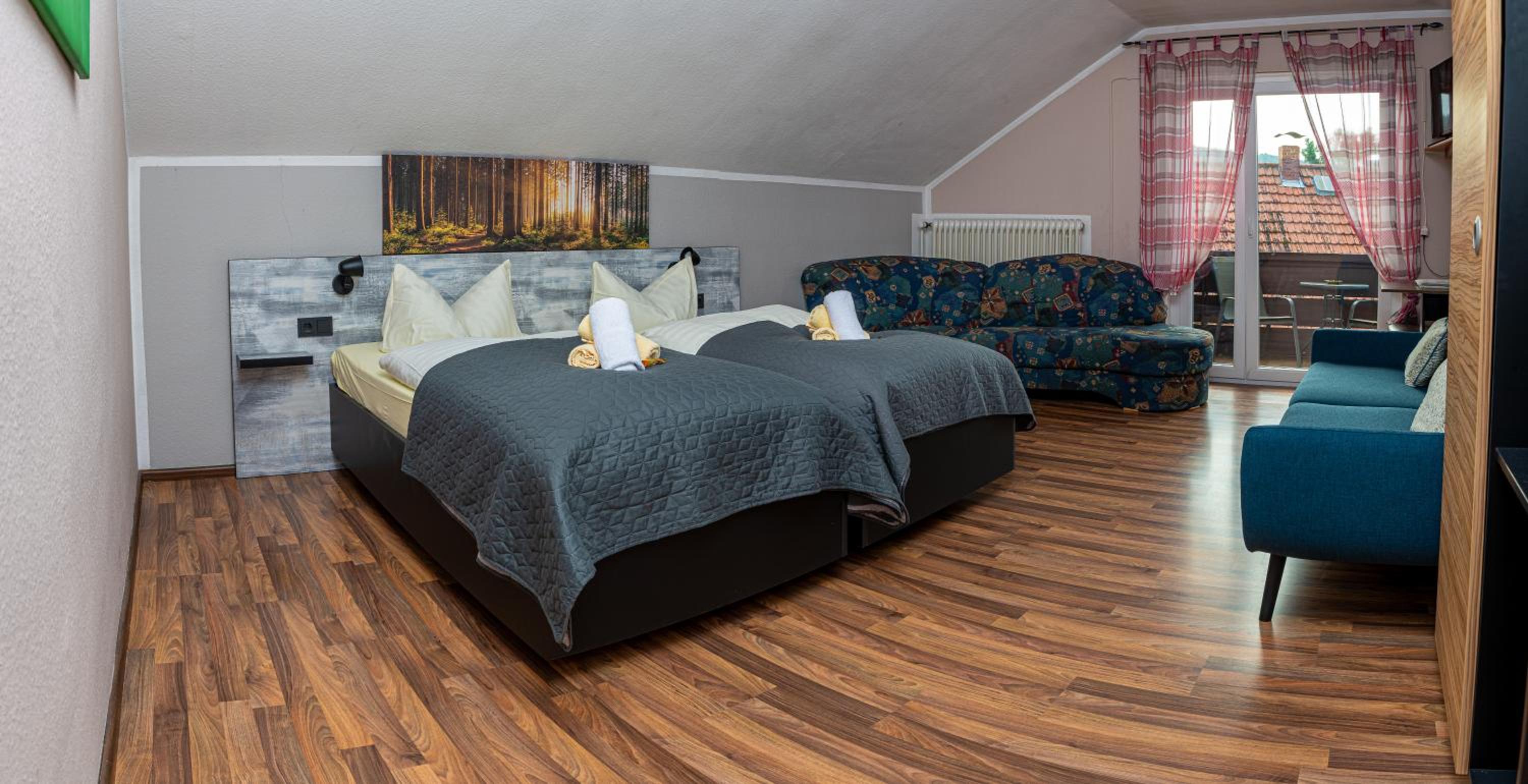 Budget Double Room - Photo 4