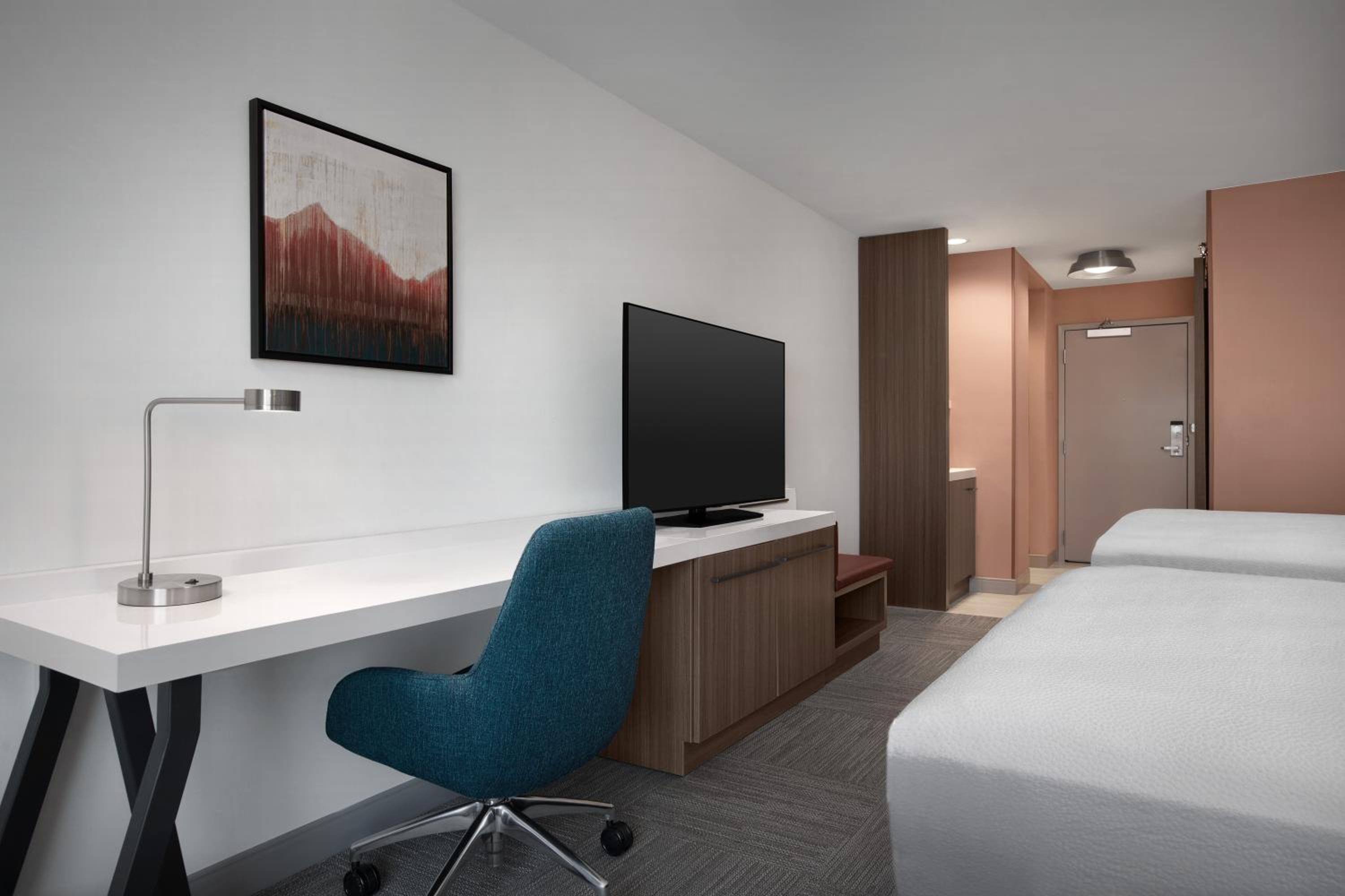 Queen Room with Two Queen Beds - Photo 1