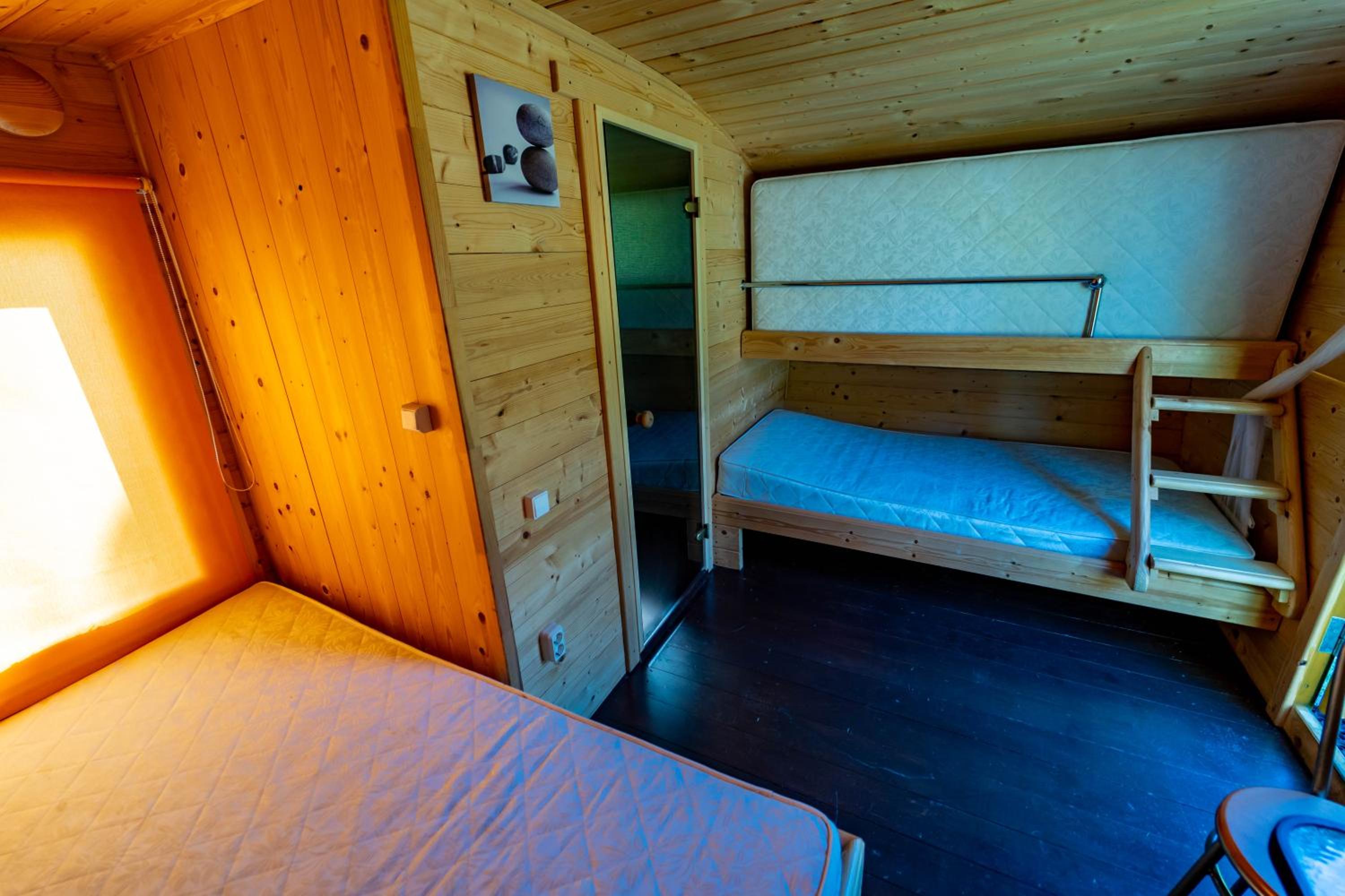 Mobile Home - Photo 2