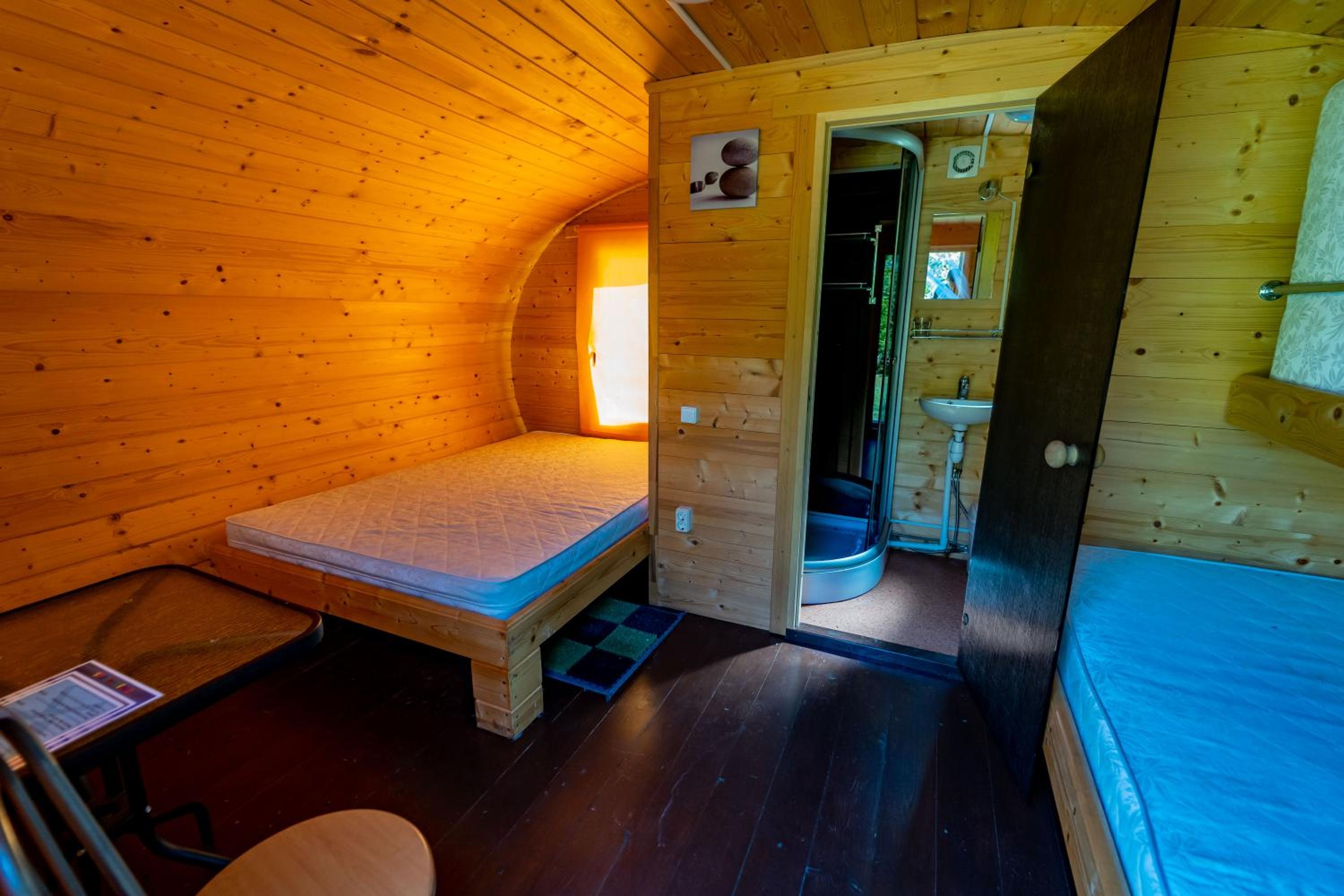 Mobile Home - Photo 4