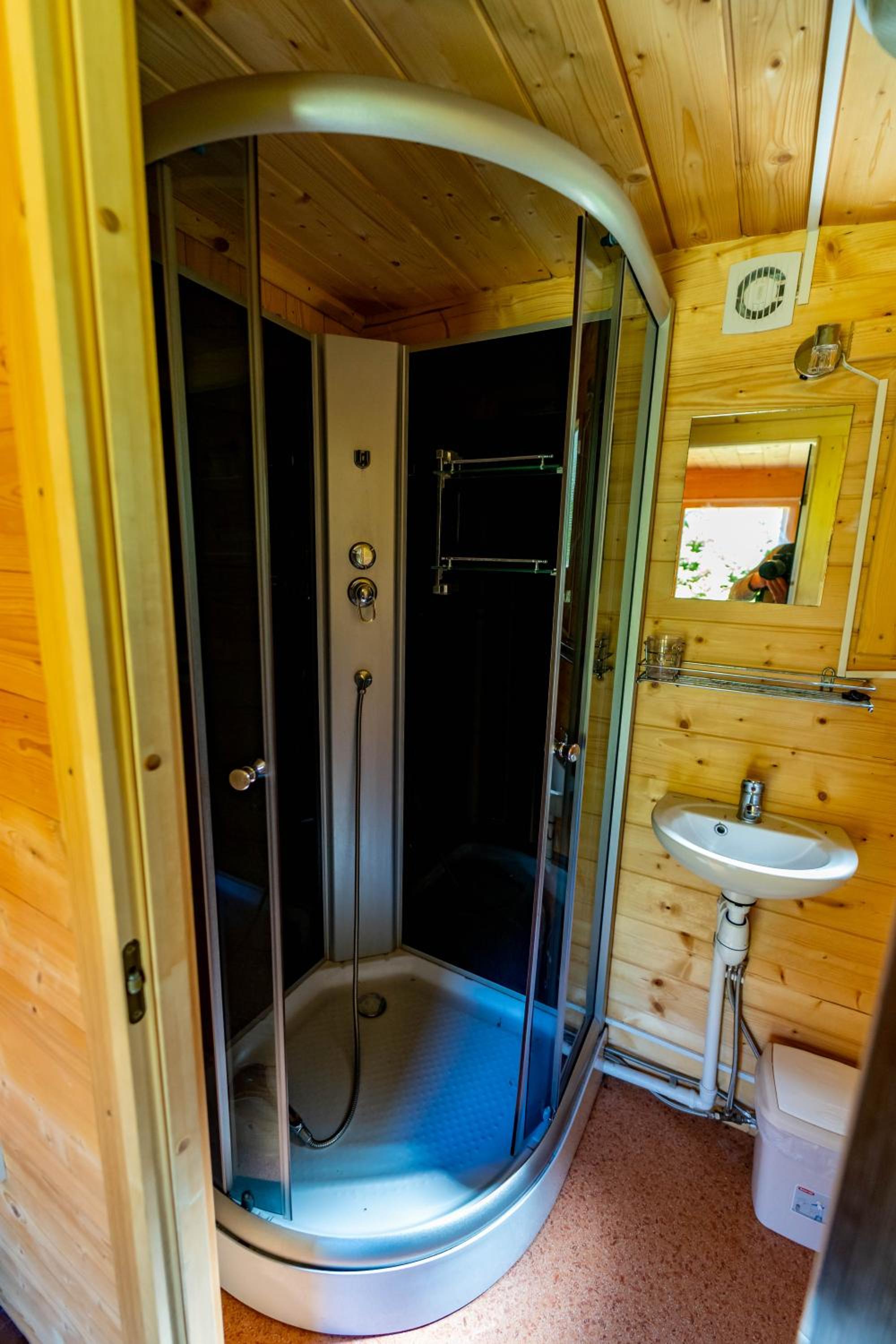 Mobile Home - Photo 1