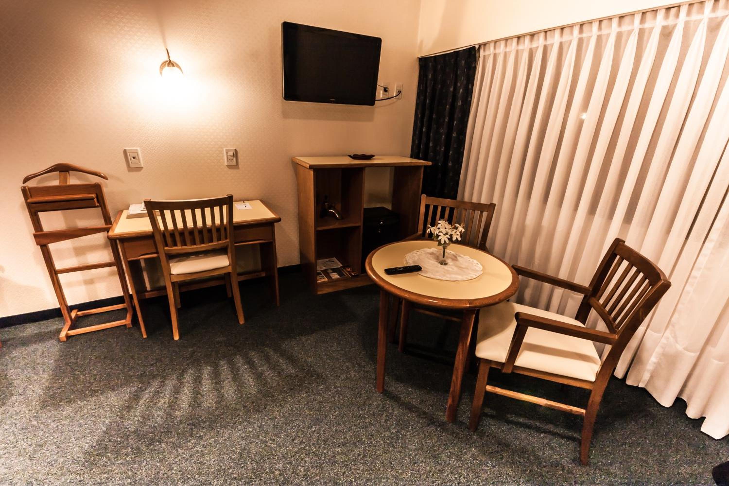 Senior triple room photo 2