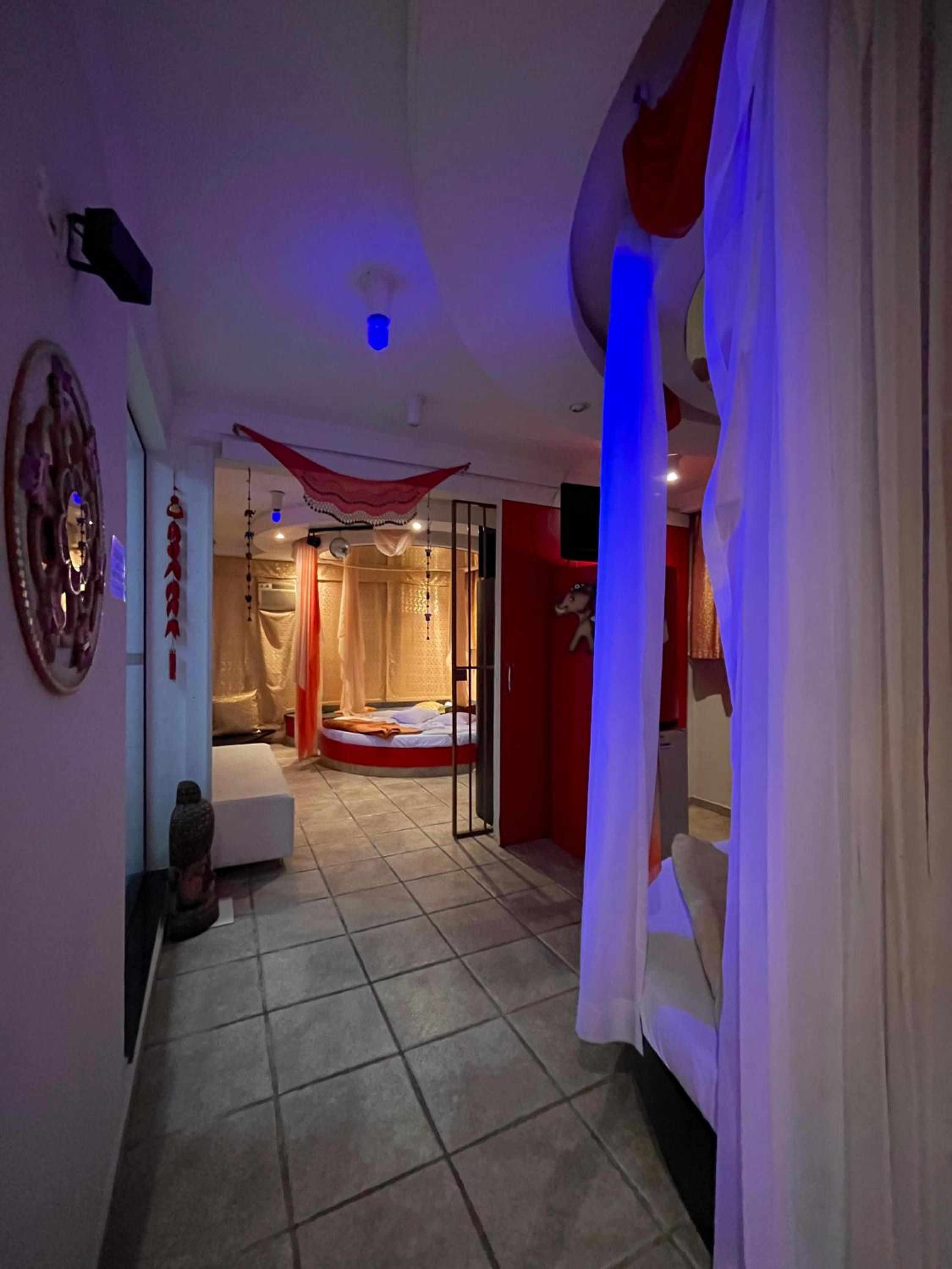 Deluxe Suite with Spa Bath photo 1