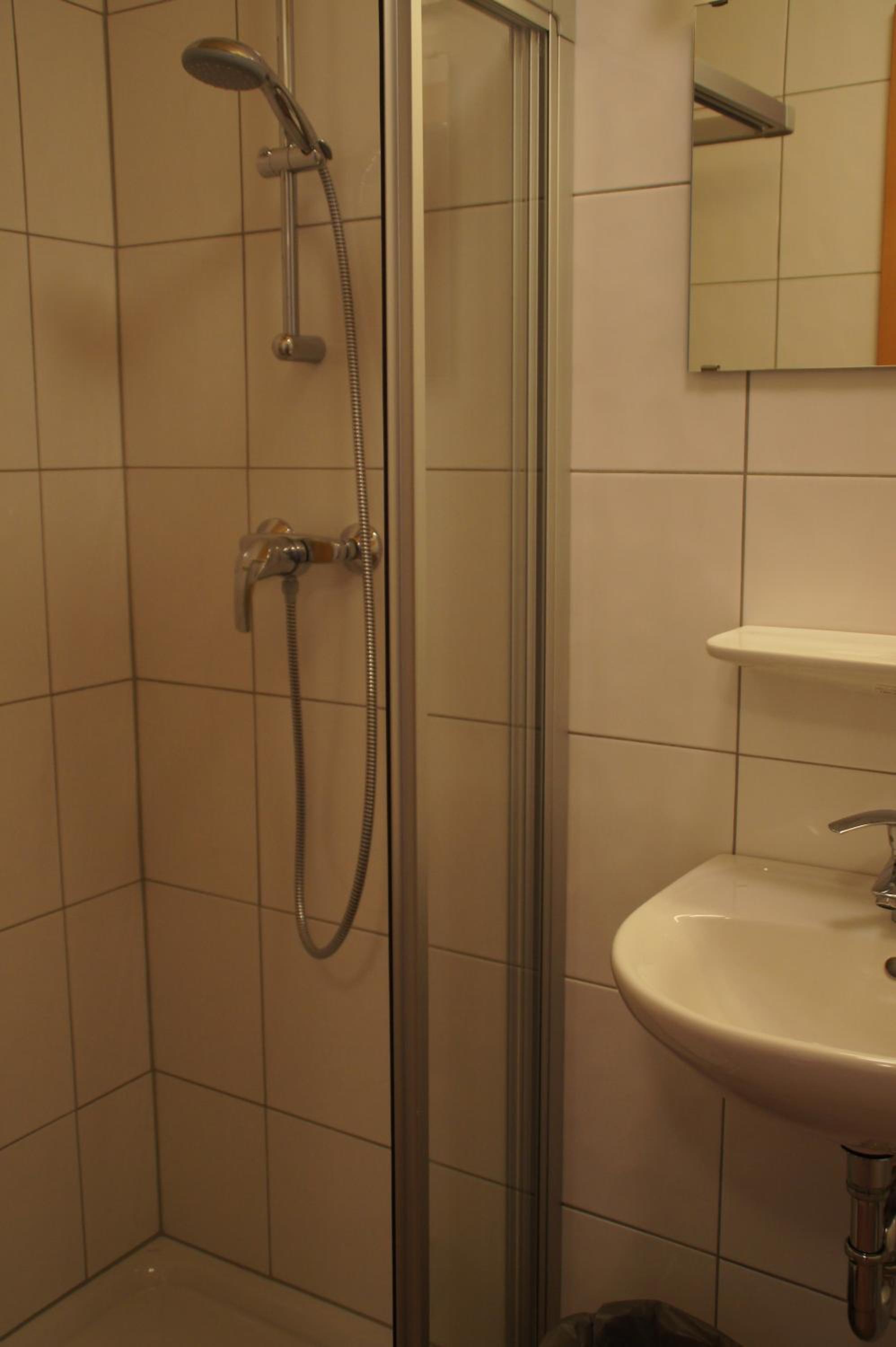 Single Room photo 2