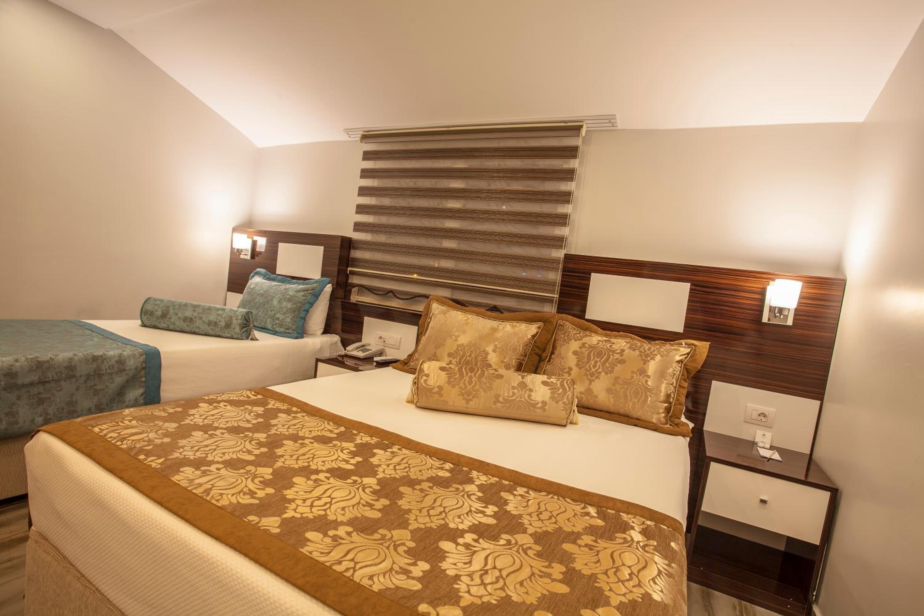 Deluxe Room with Balcony