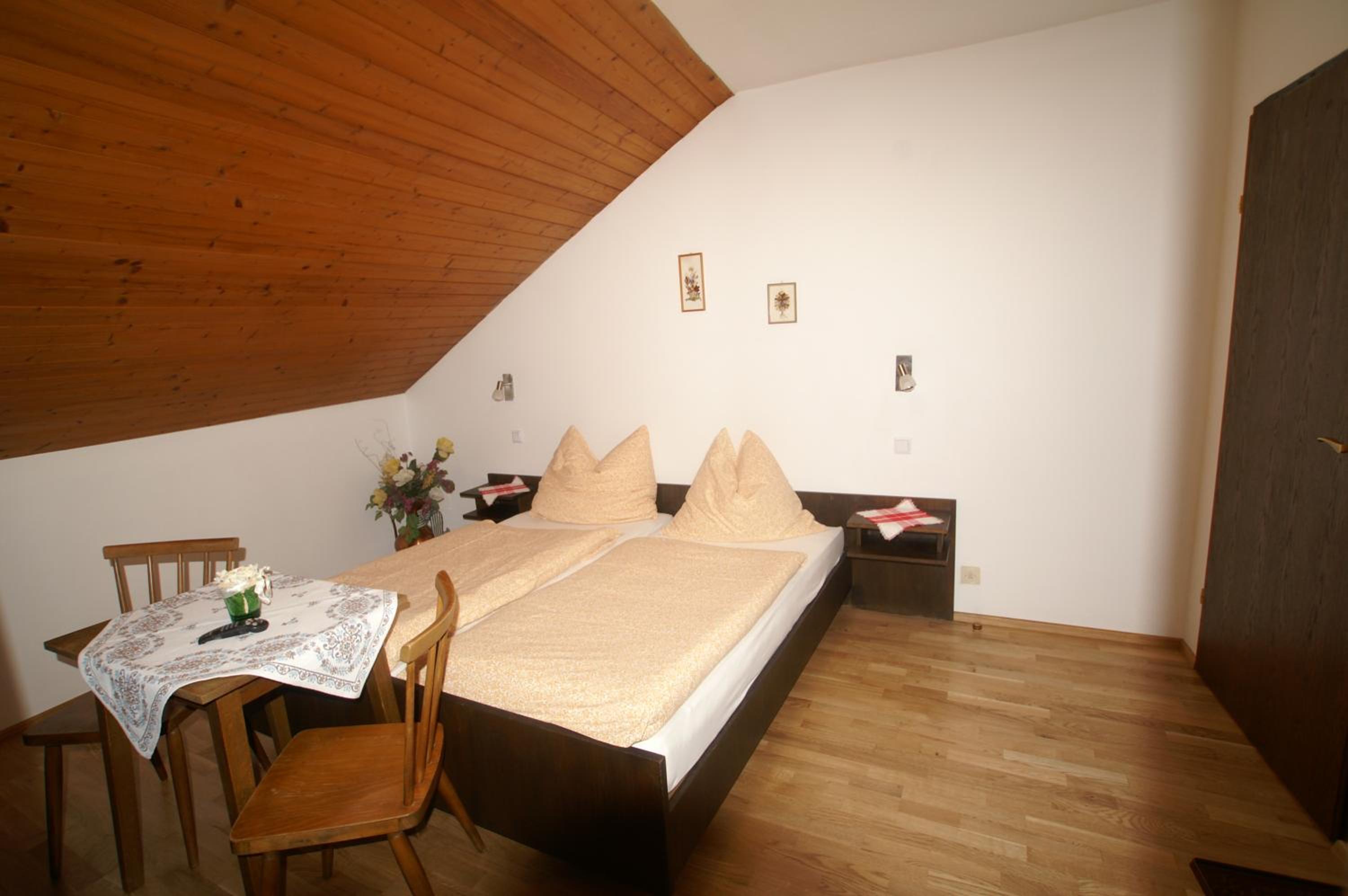 Double Room - Photo 4