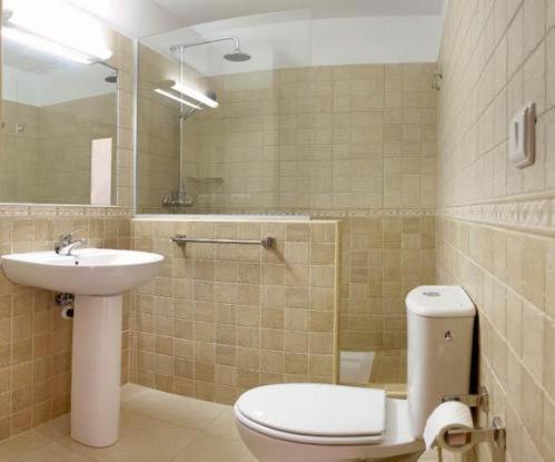 One-Bedroom Apartment - Photo 14