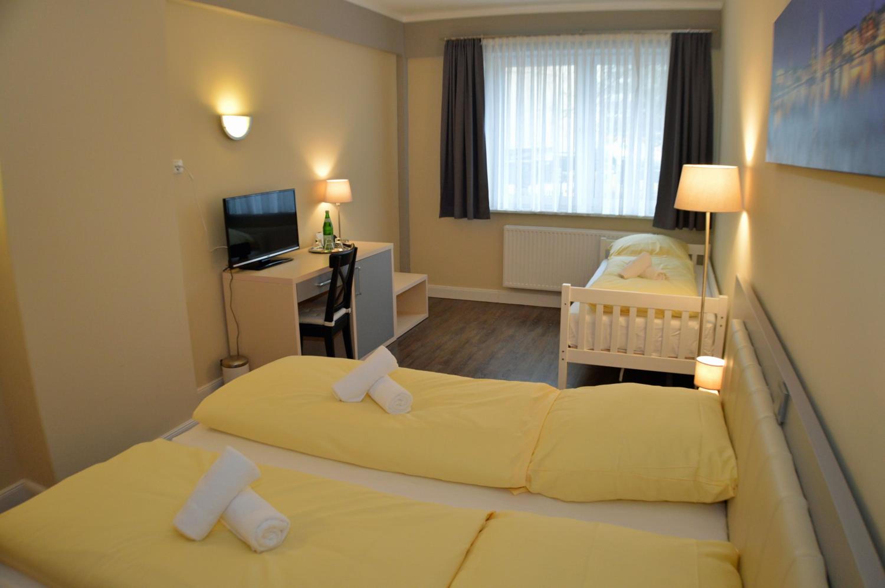 Comfort Triple Room