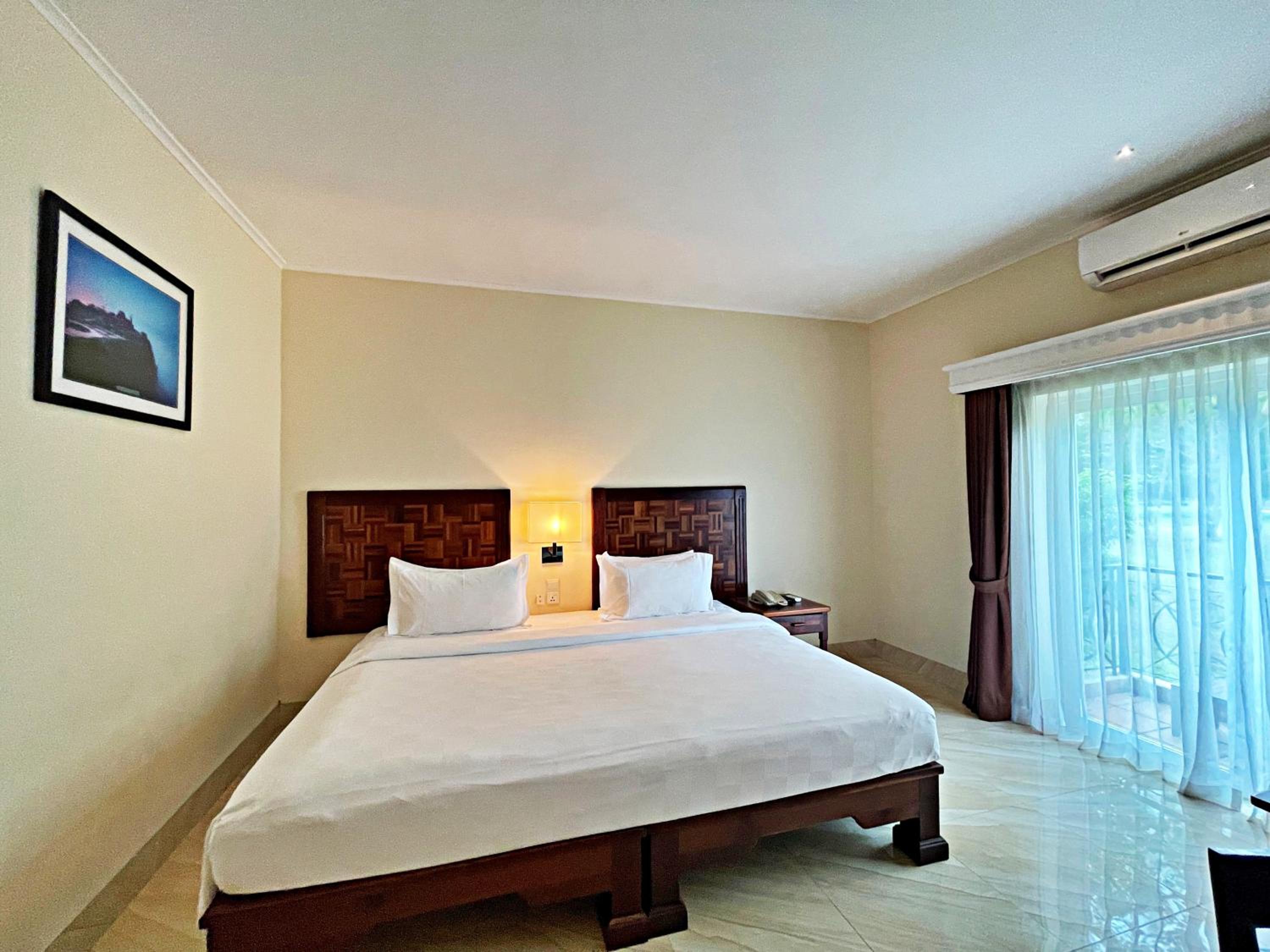 King Room with Pool View