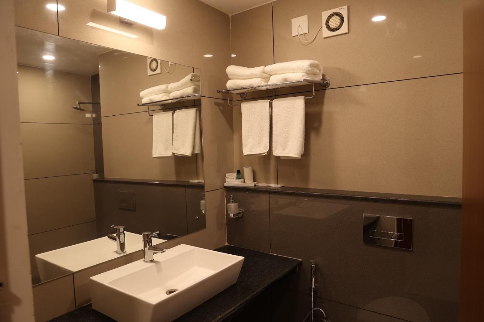 Superior Double or Twin Room - Photo 6